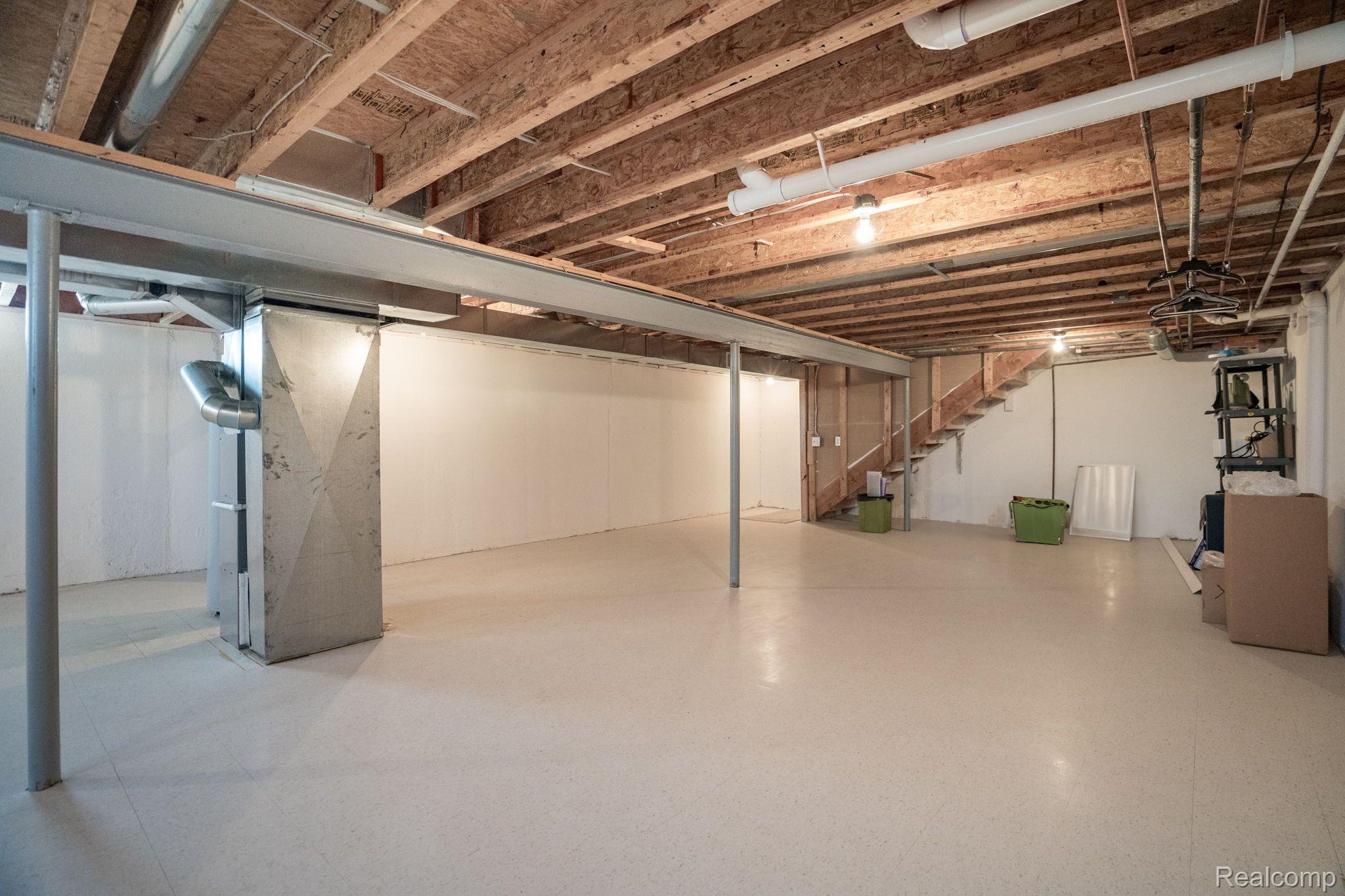 59354 Pine Creek Court