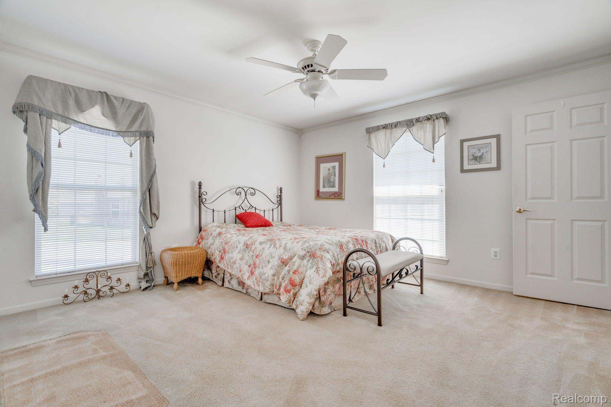 59354 Pine Creek Court