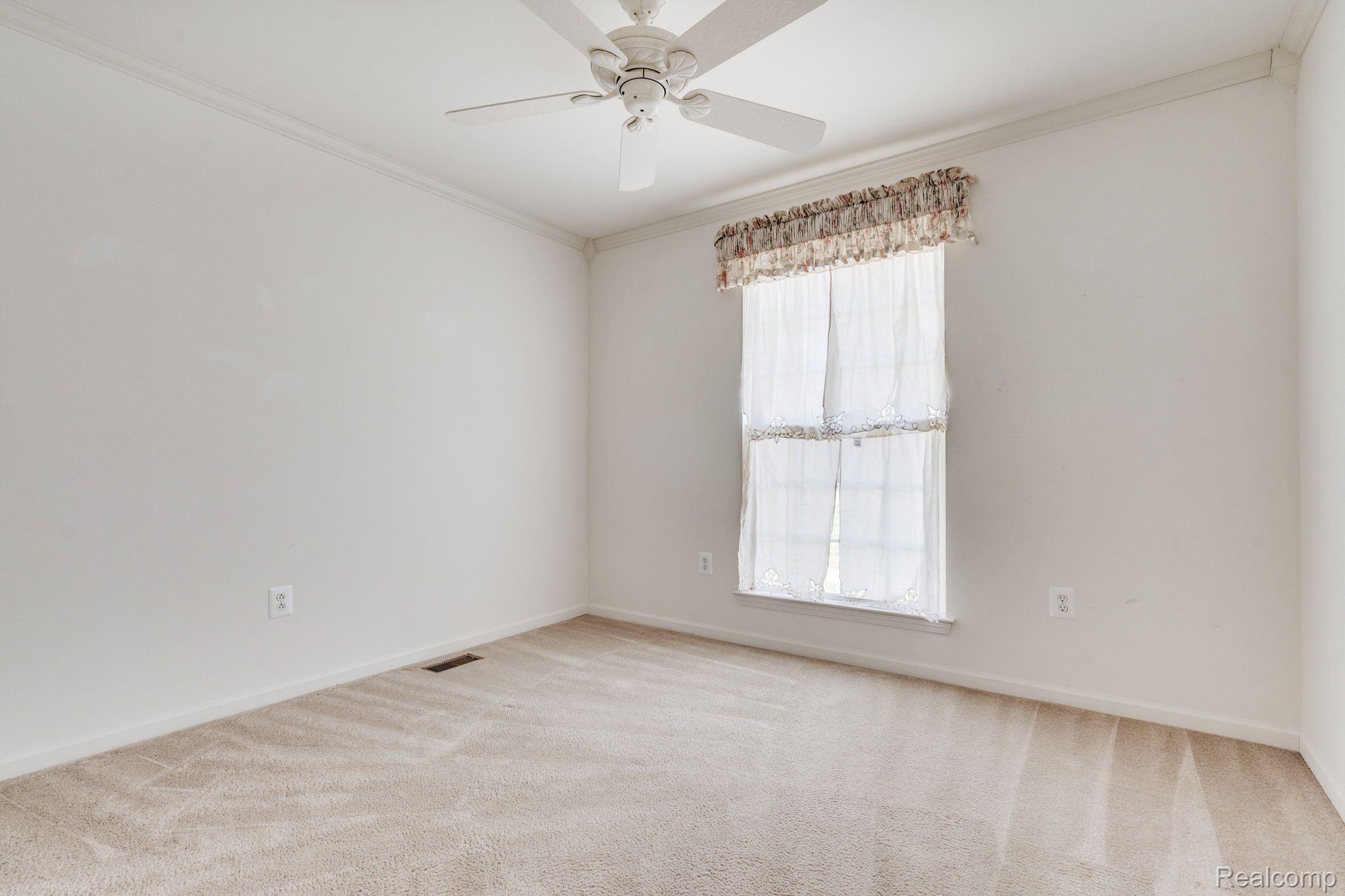 59354 Pine Creek Court