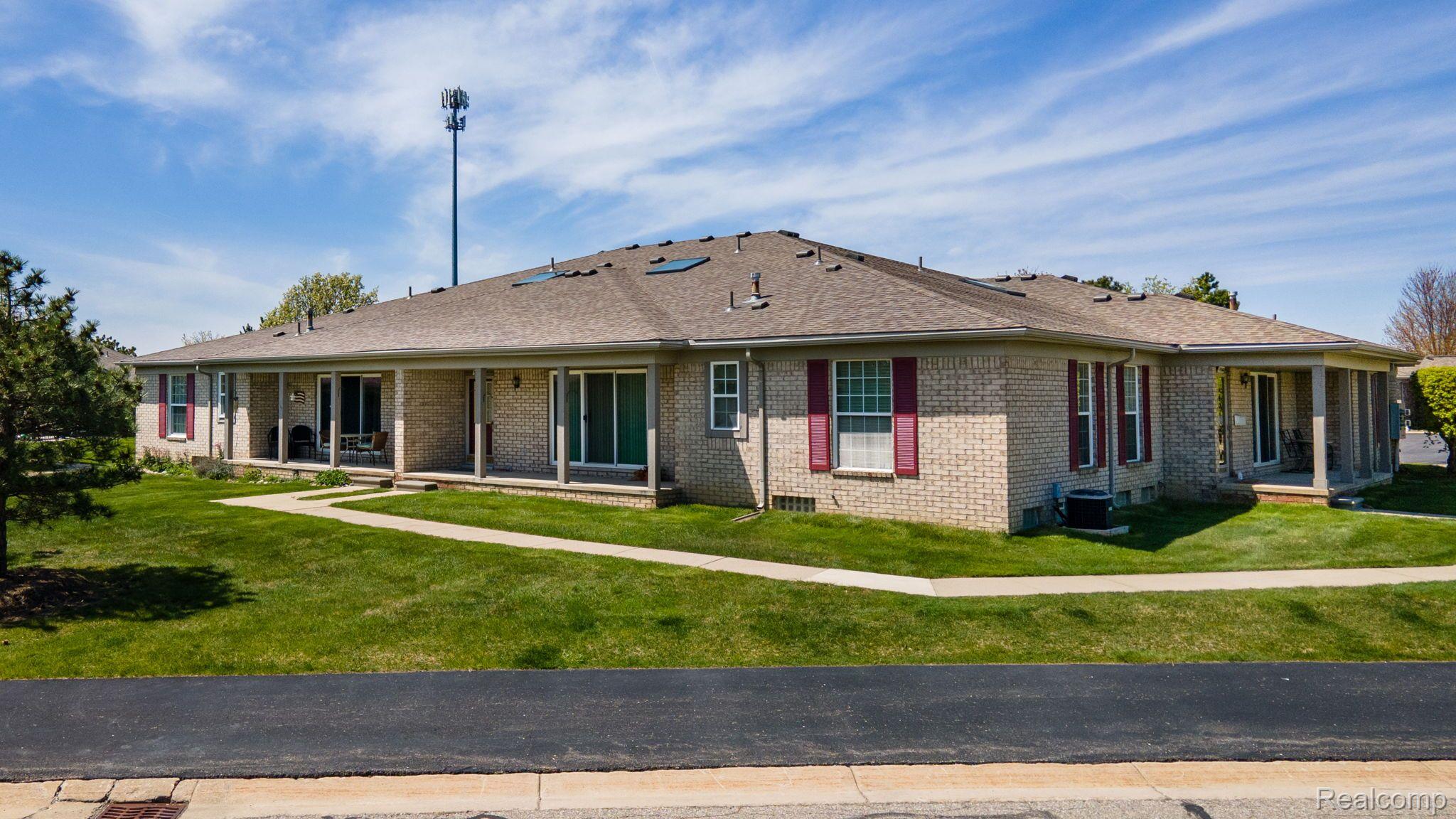 59354 Pine Creek Court
