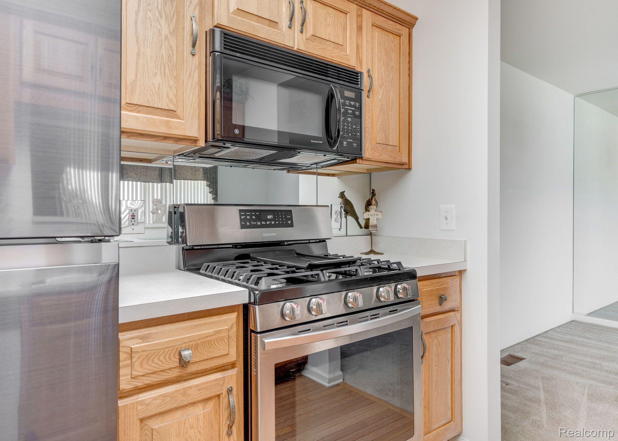 59354 Pine Creek Court