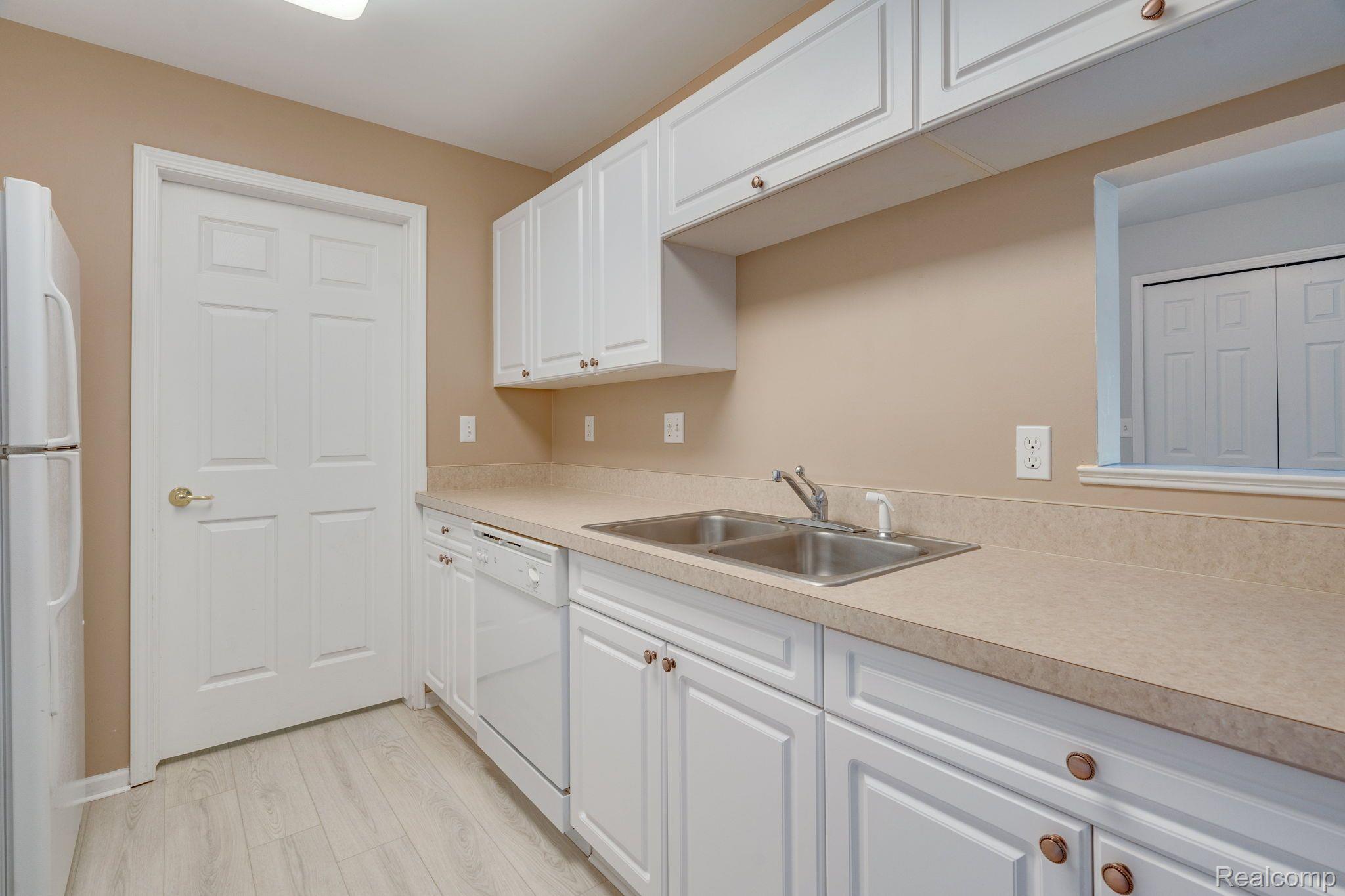3570 Oakmonte Boulevard 100