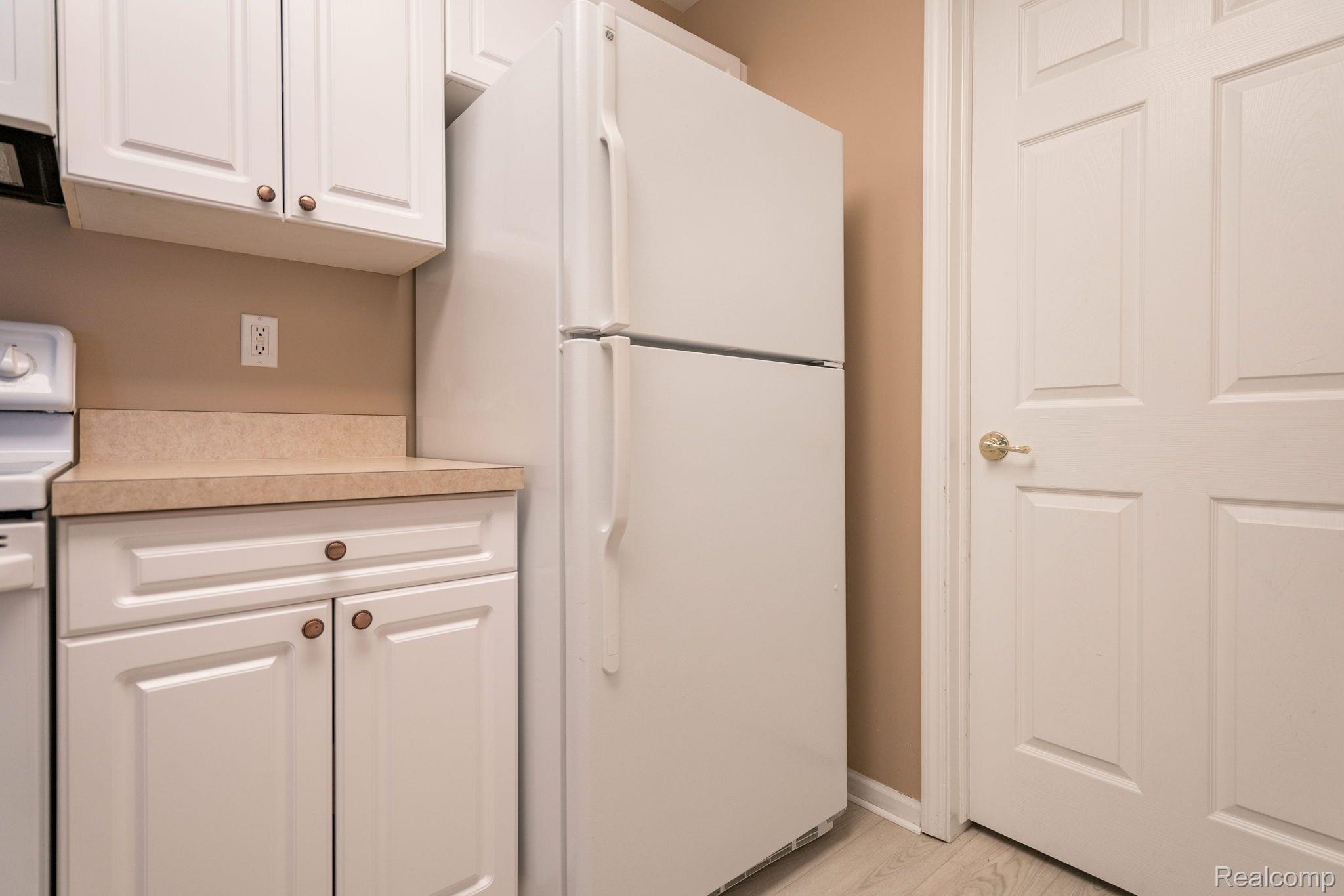 3570 Oakmonte Boulevard 100