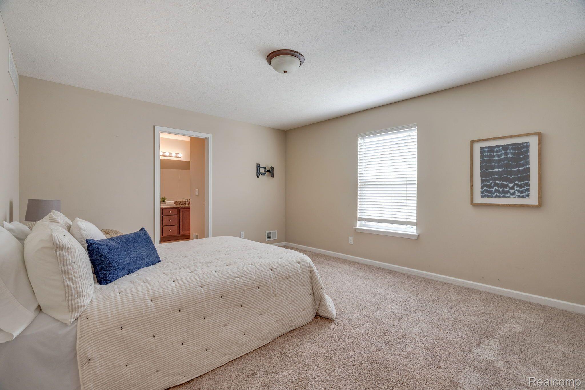 950 Colechester Court