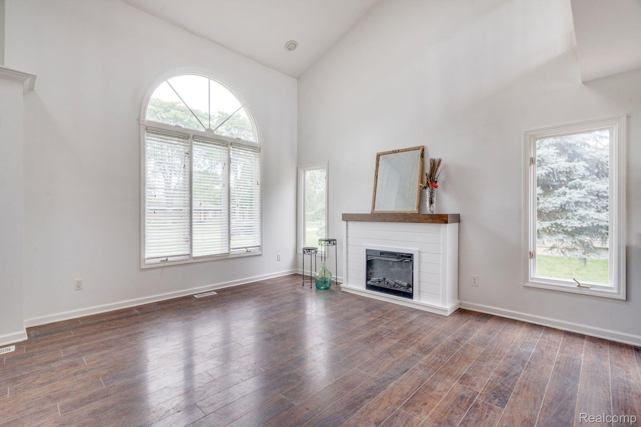 21614 Chester Road