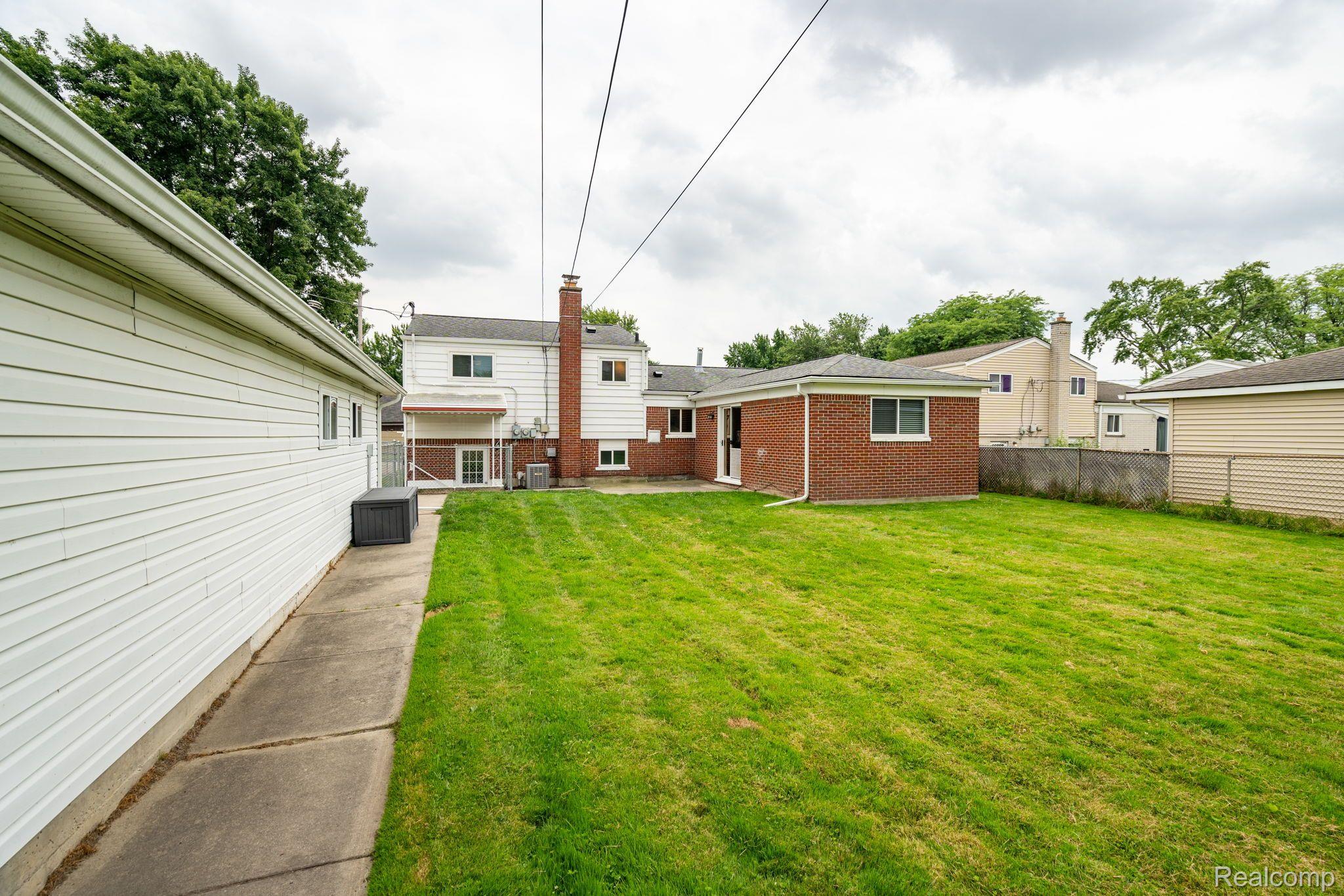 2547 Camel Drive