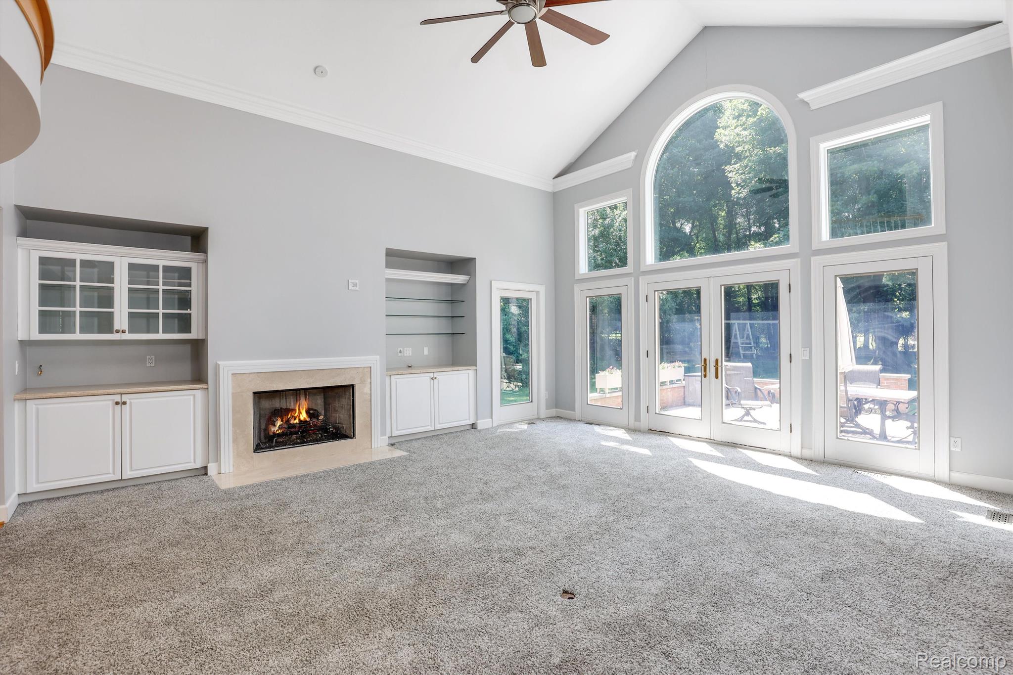 2833 Arlund Way