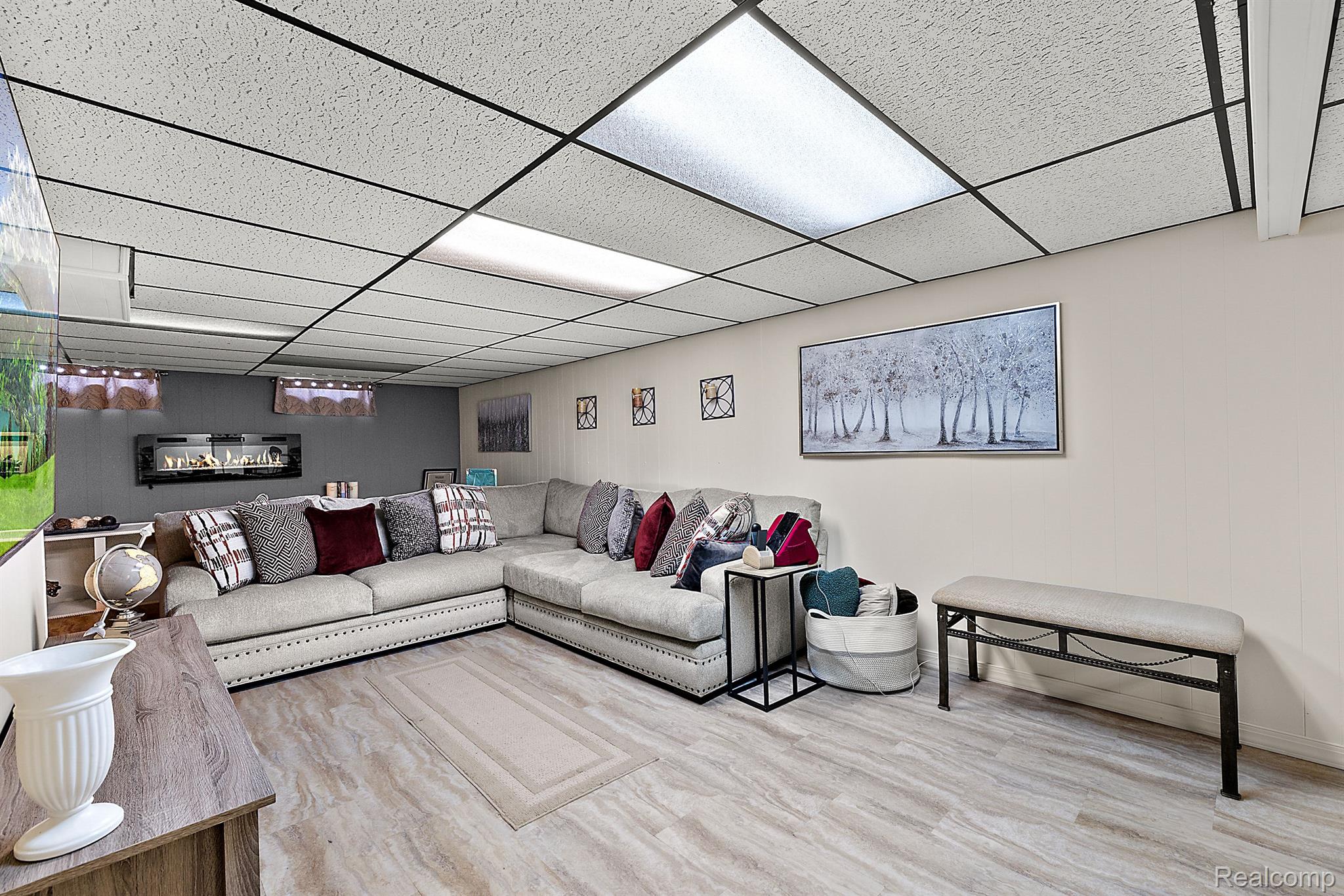3280 Palm Aire Court