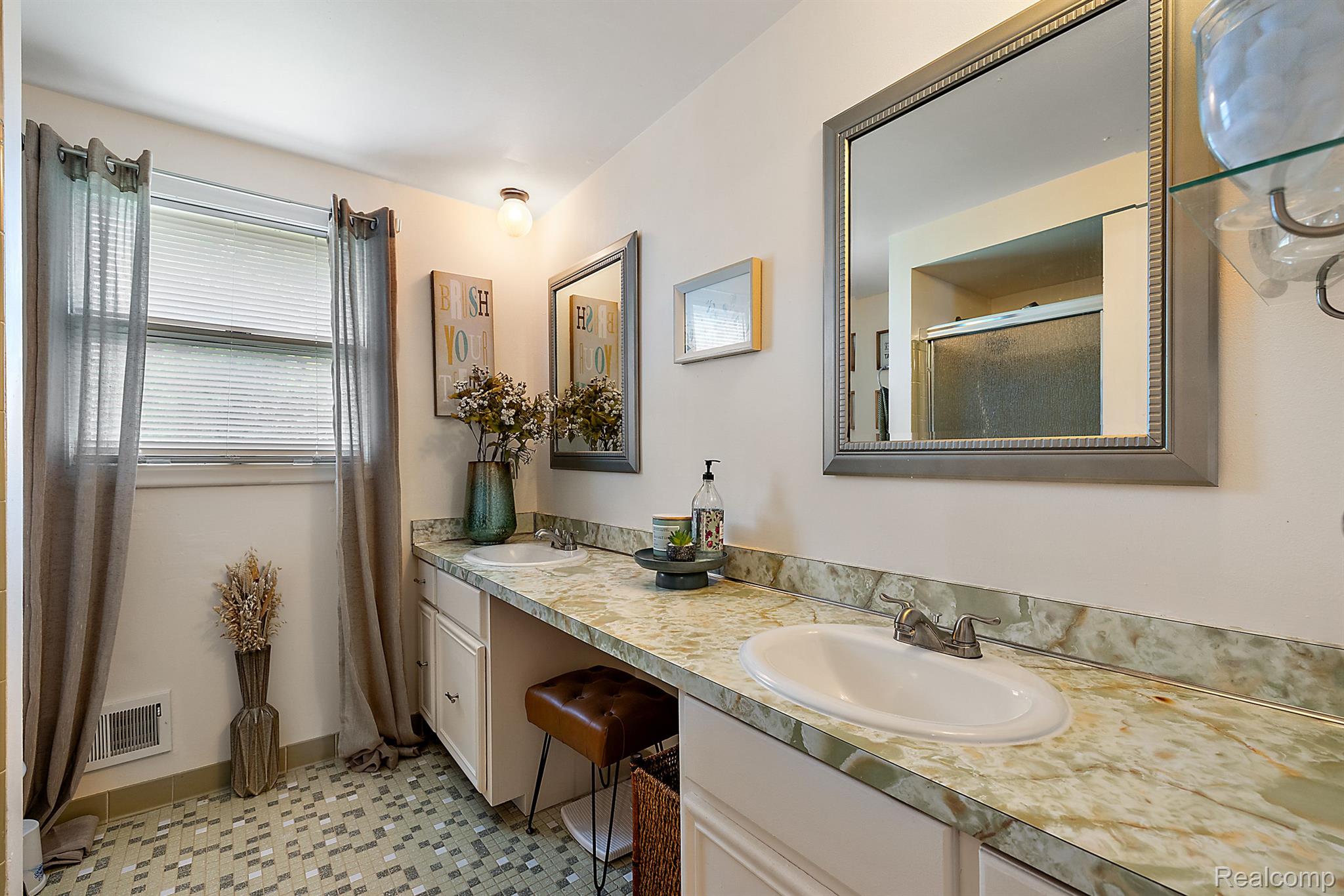 3280 Palm Aire Court