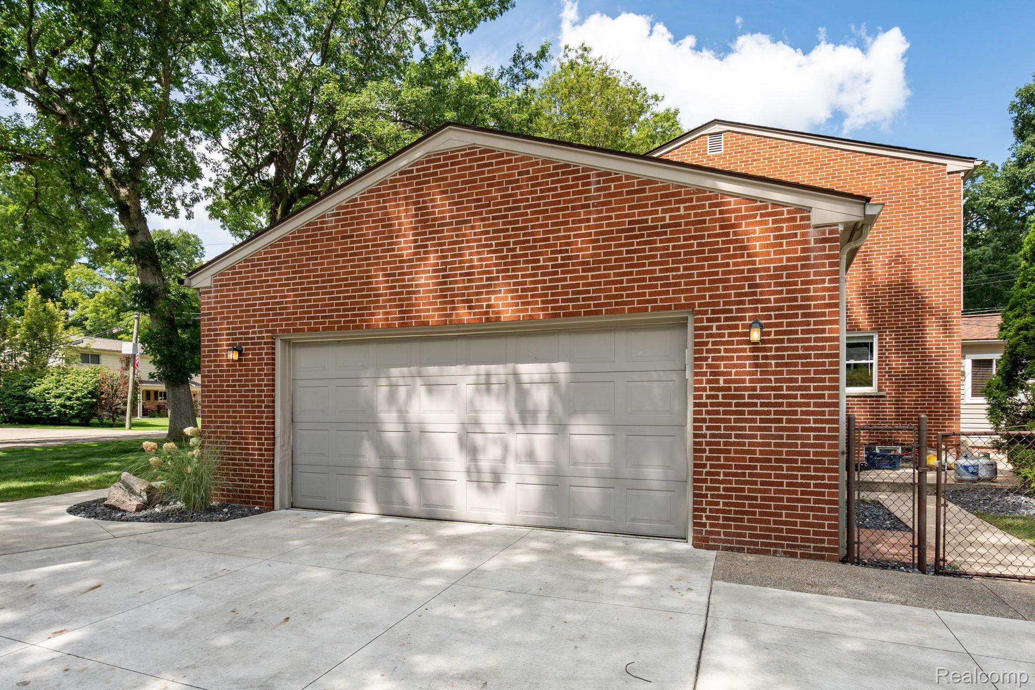 55112 Monroe Drive