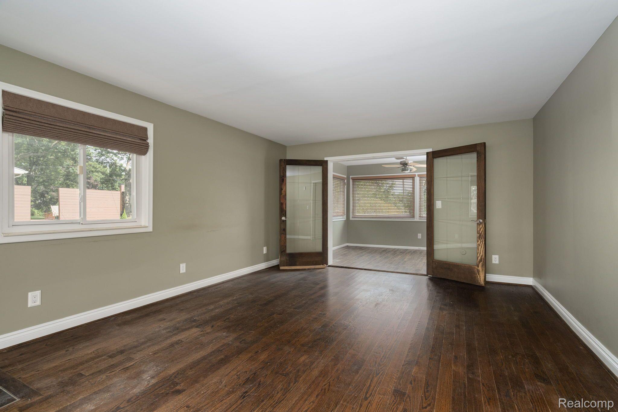 55112 Monroe Drive