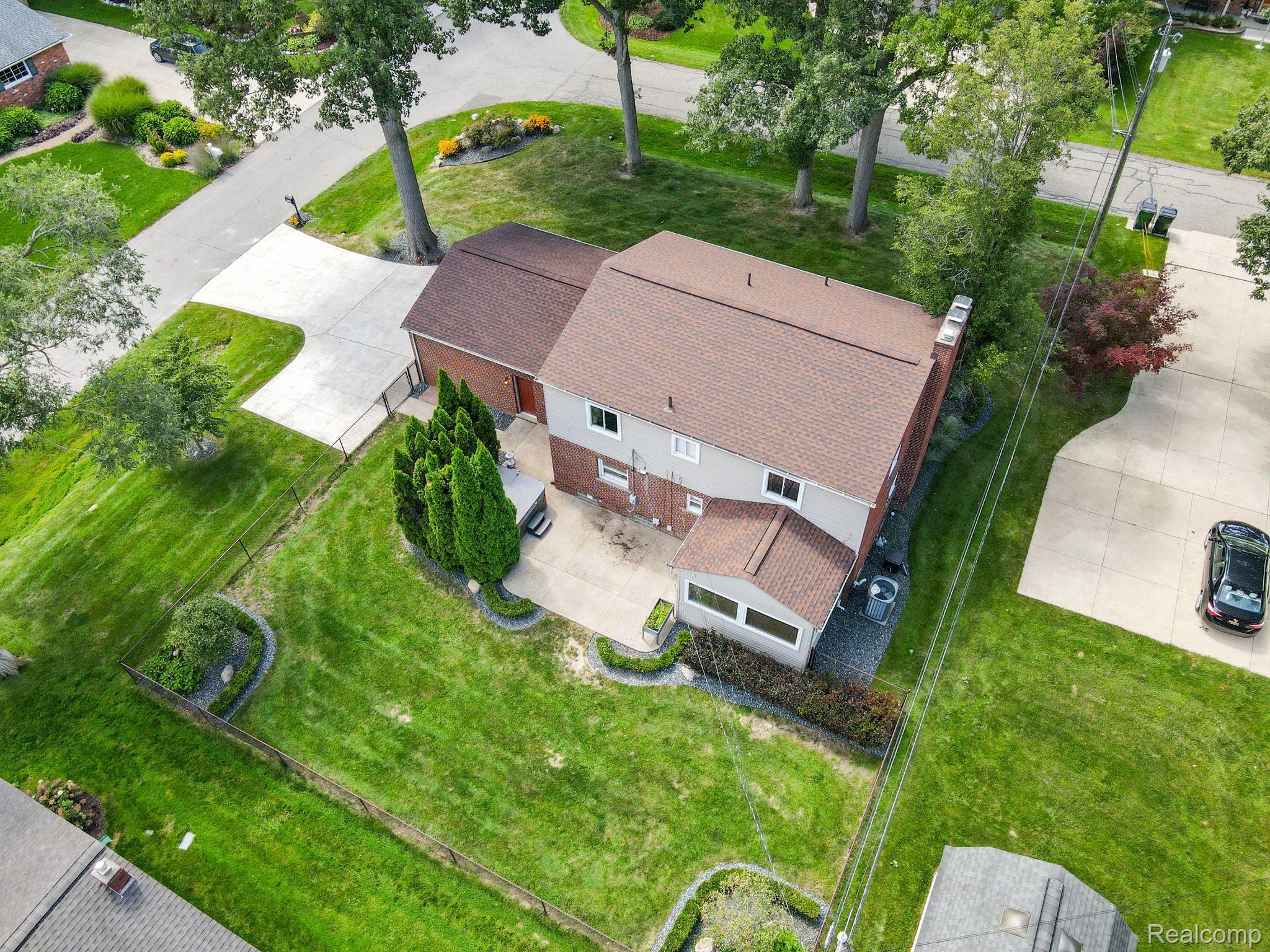 55112 Monroe Drive