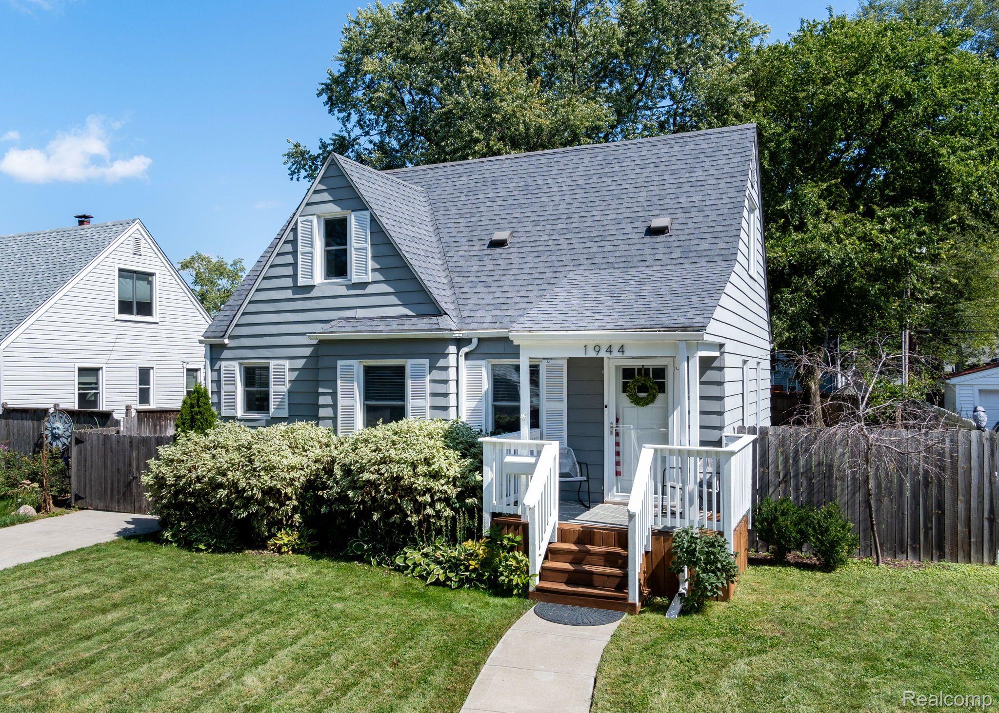 1944 Bacon Avenue