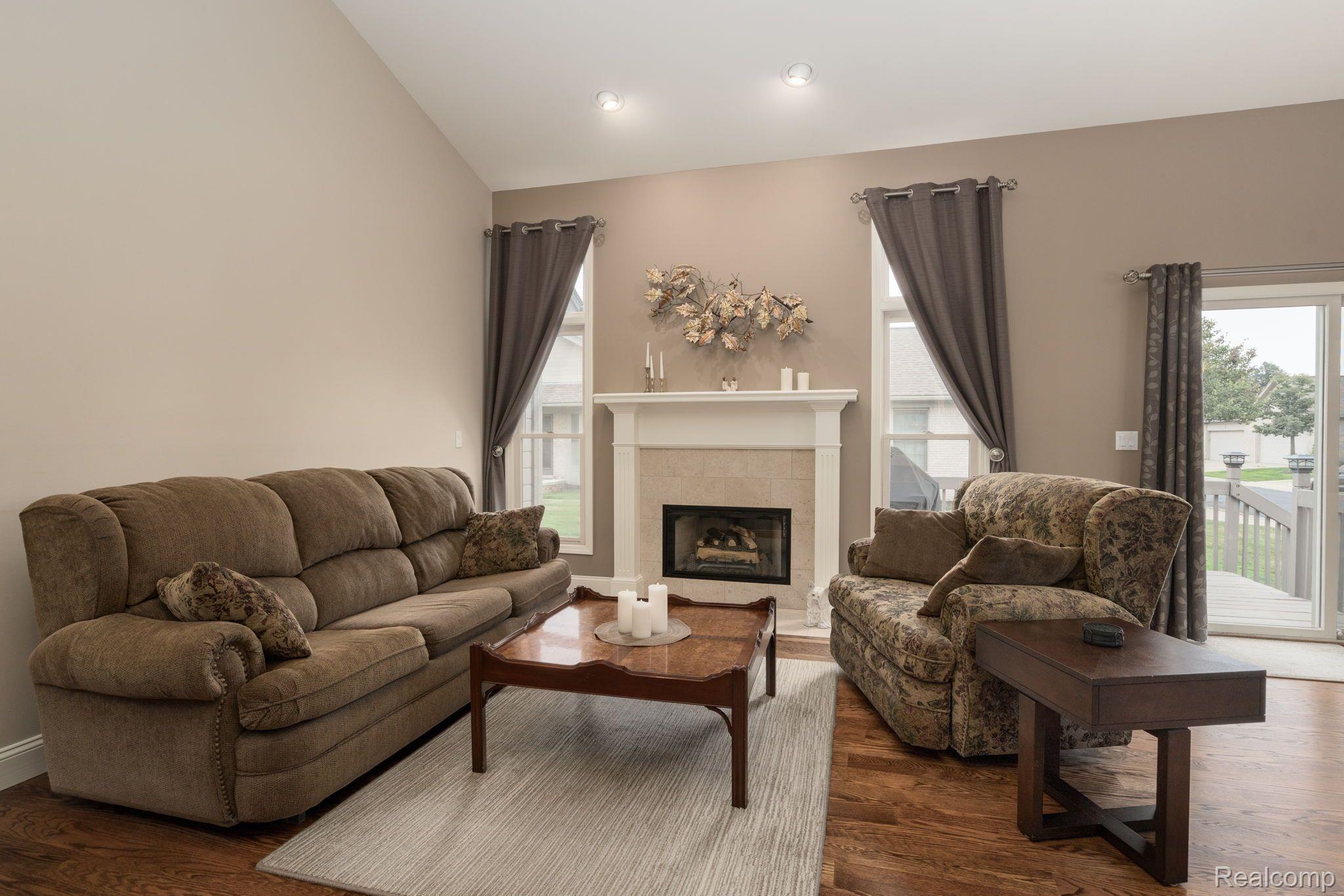 2287 Westmont Circle