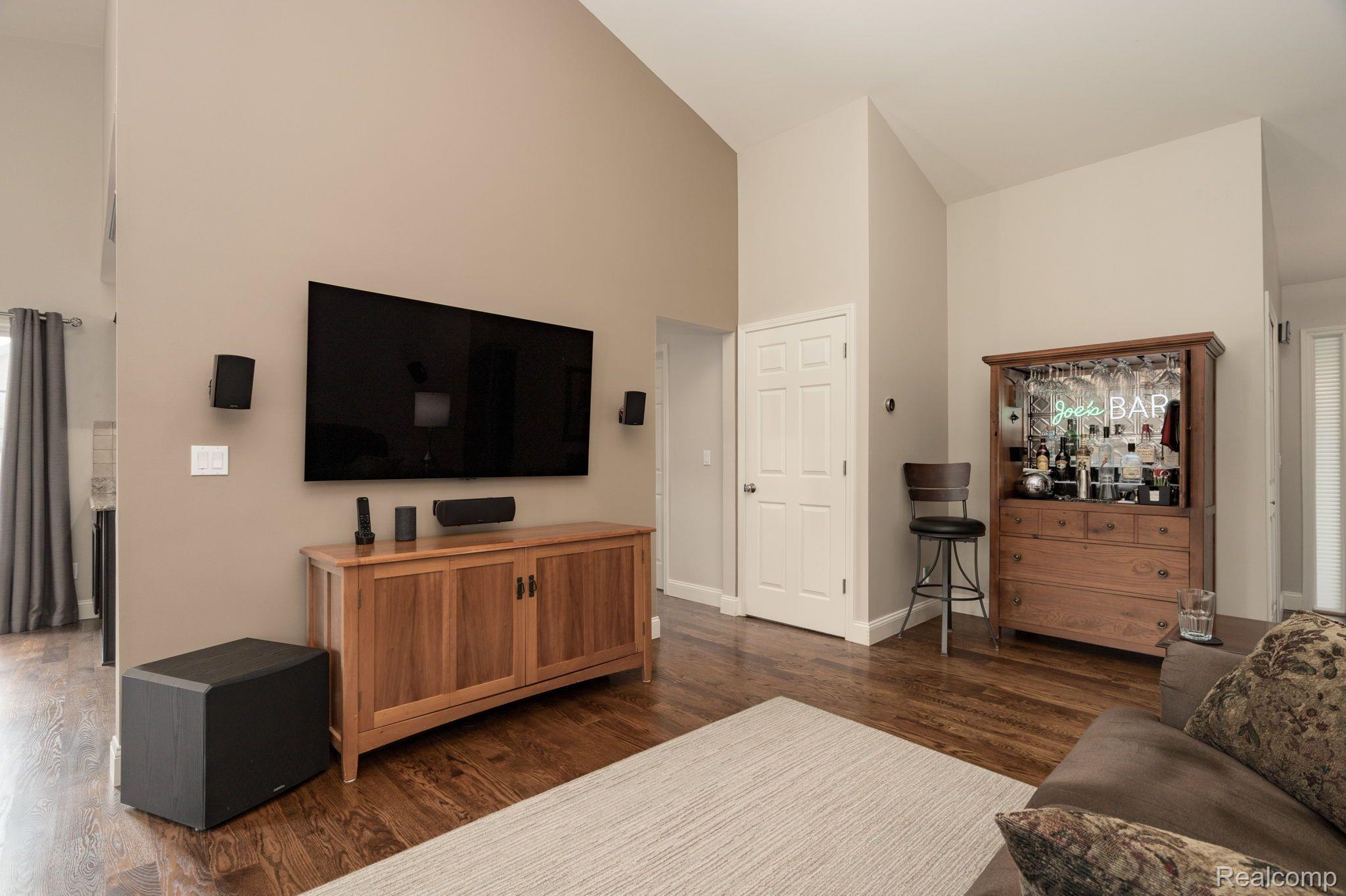 2287 Westmont Circle