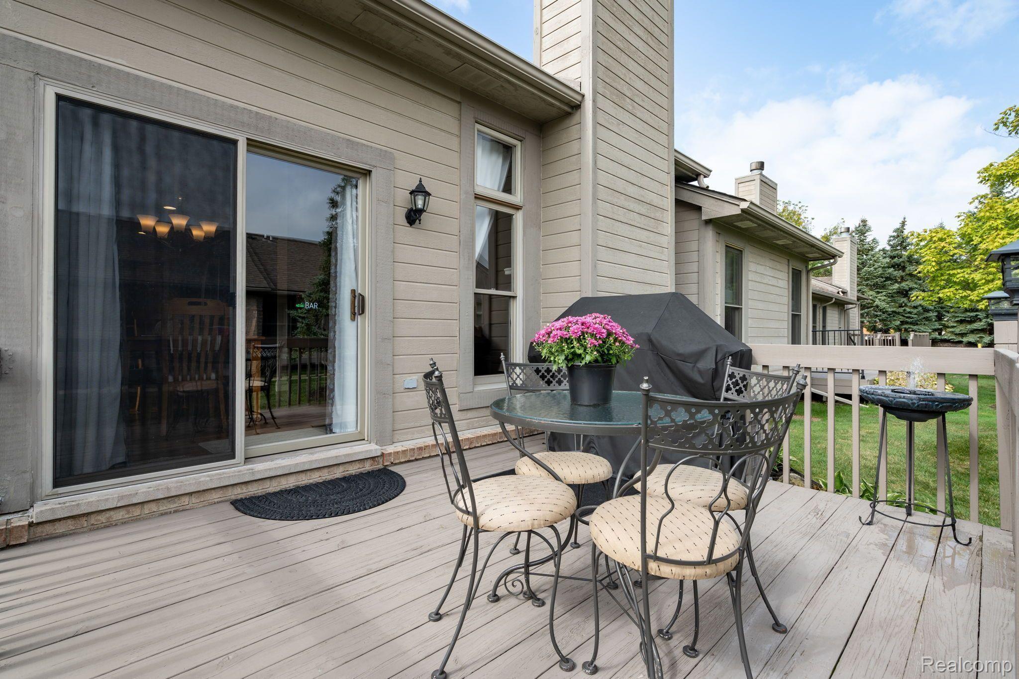 2287 Westmont Circle