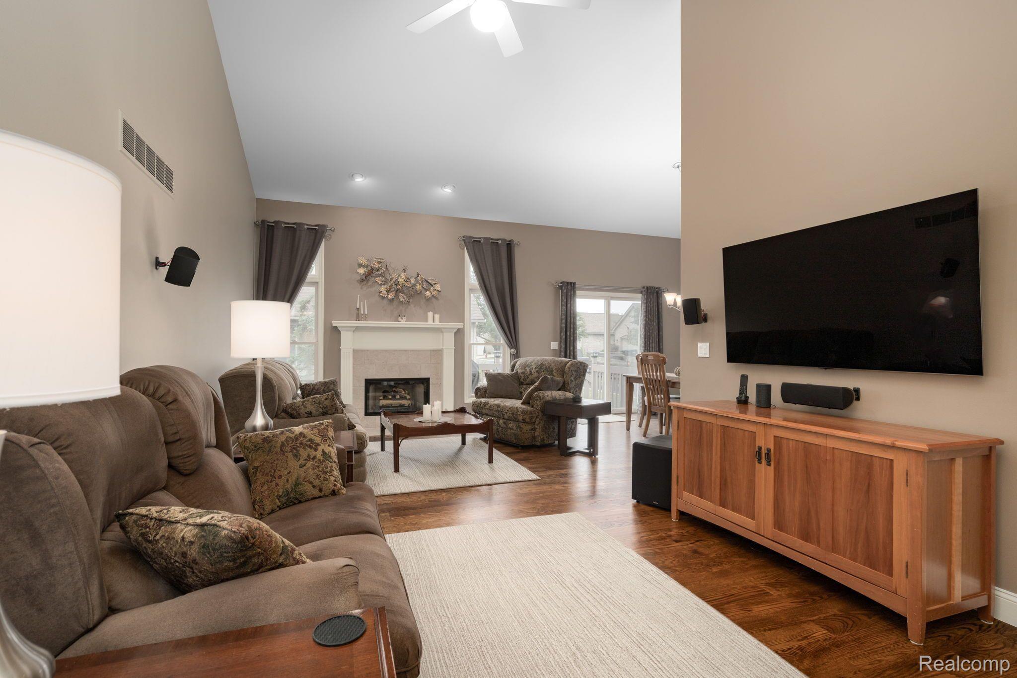 2287 Westmont Circle