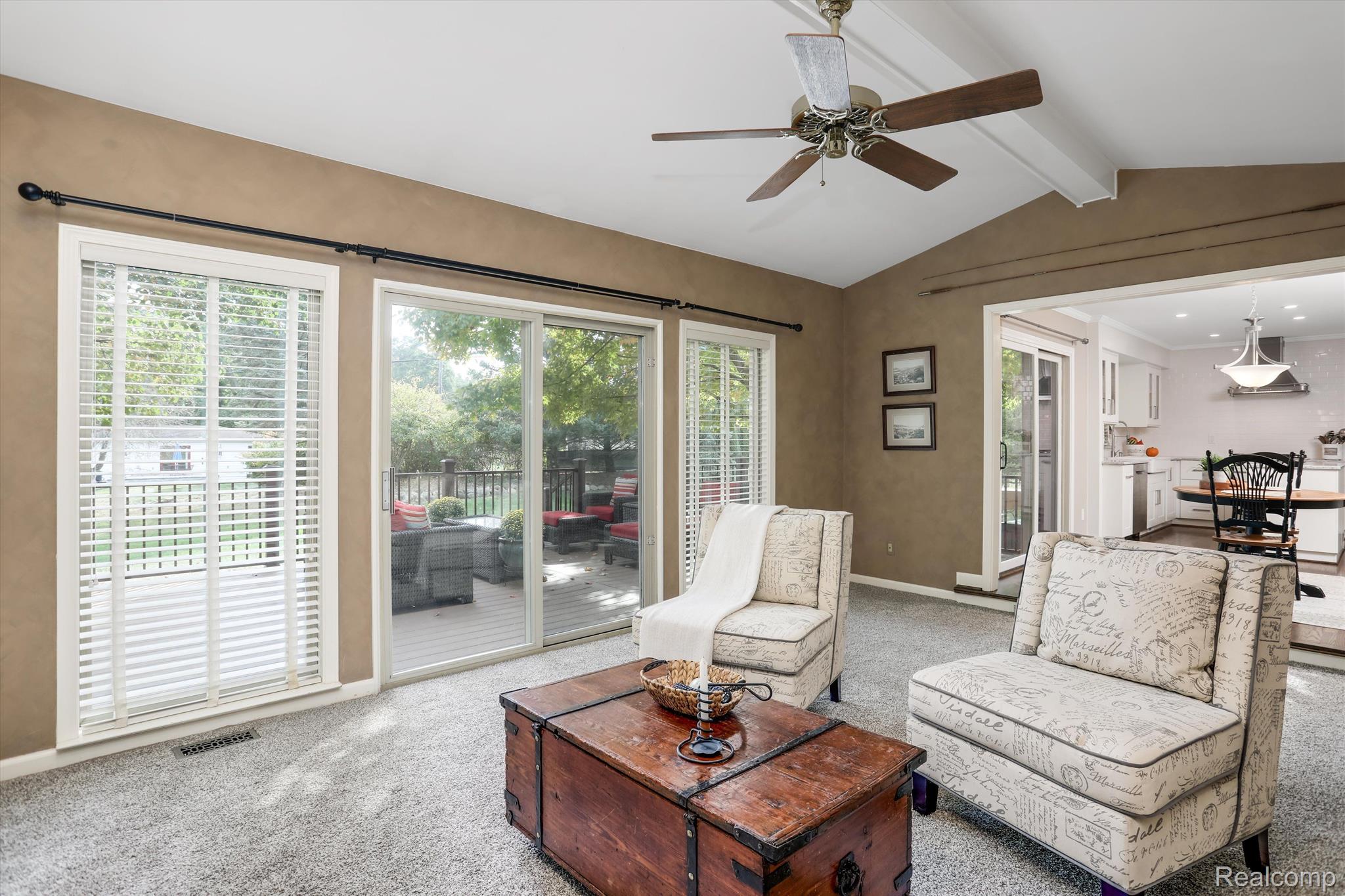 2289 Huntington Drive
