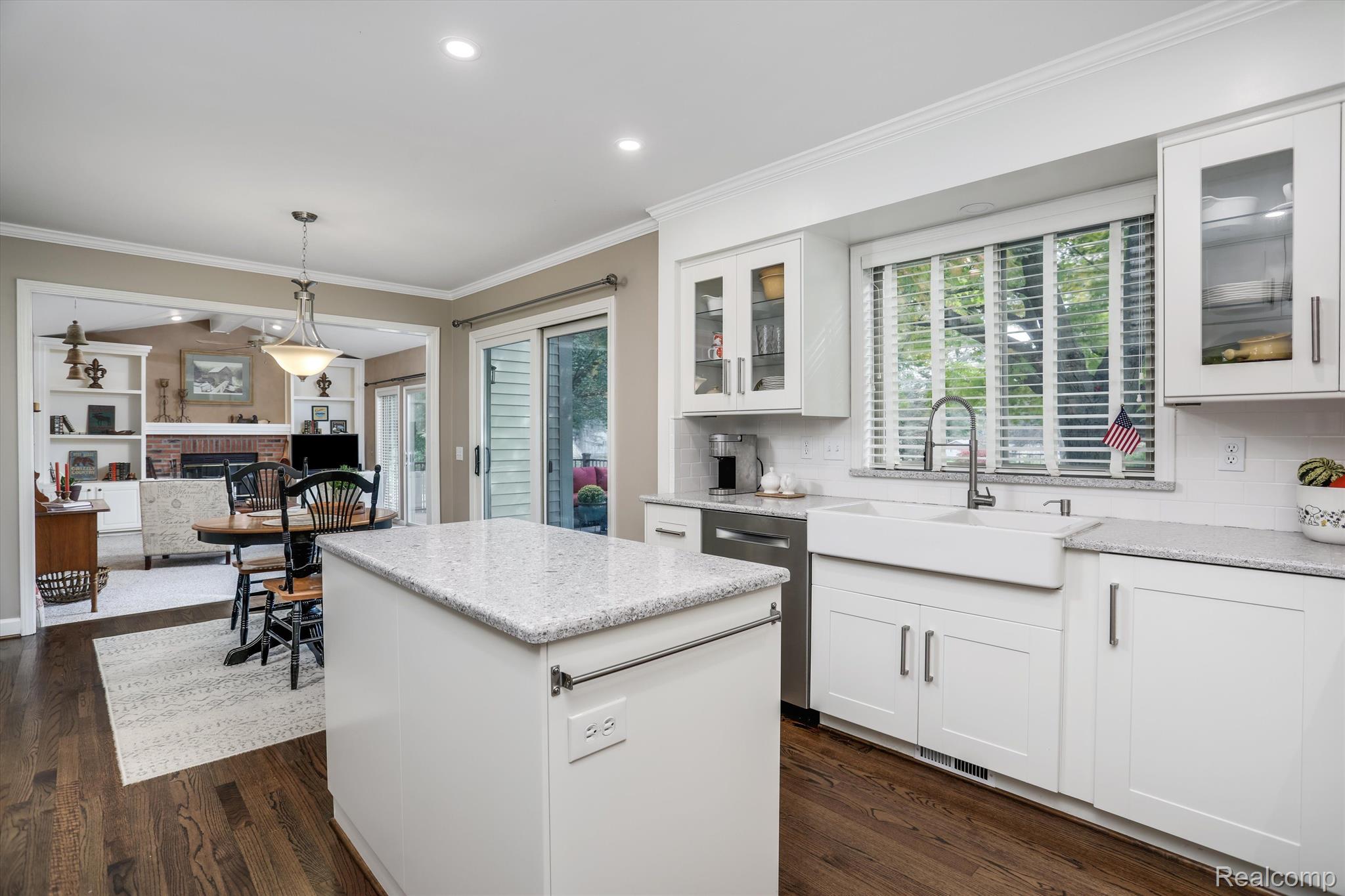 2289 Huntington Drive