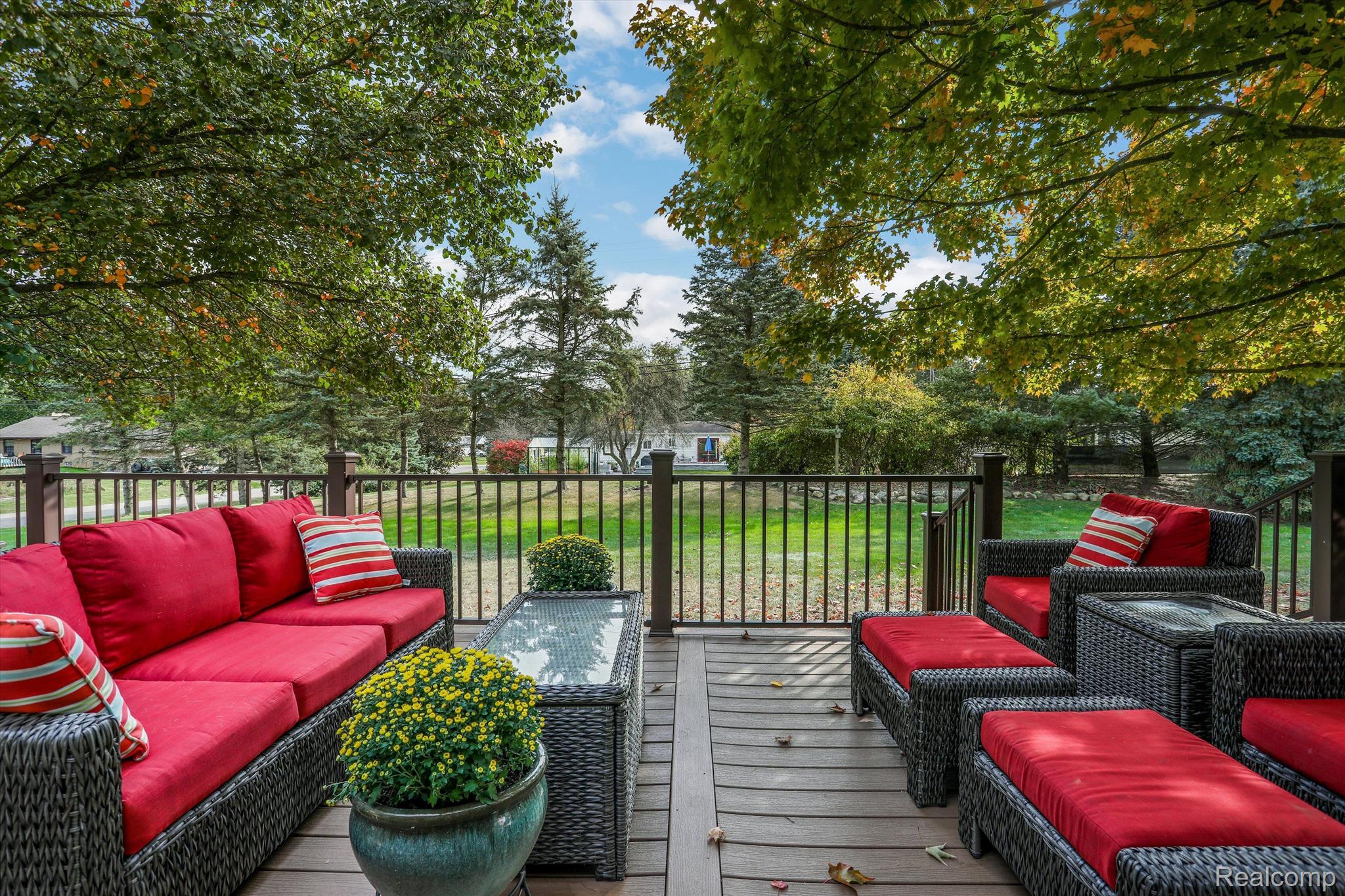 2289 Huntington Drive