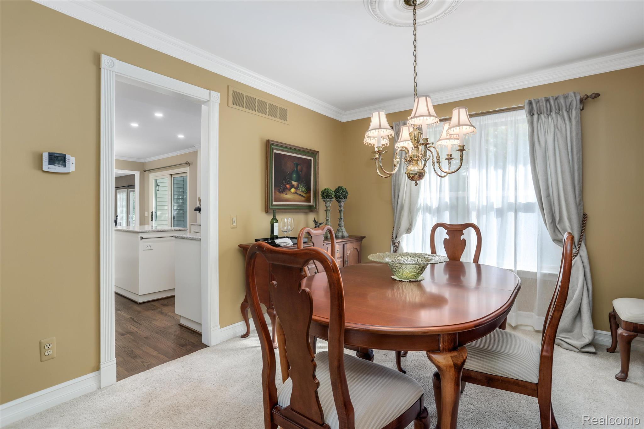 2289 Huntington Drive