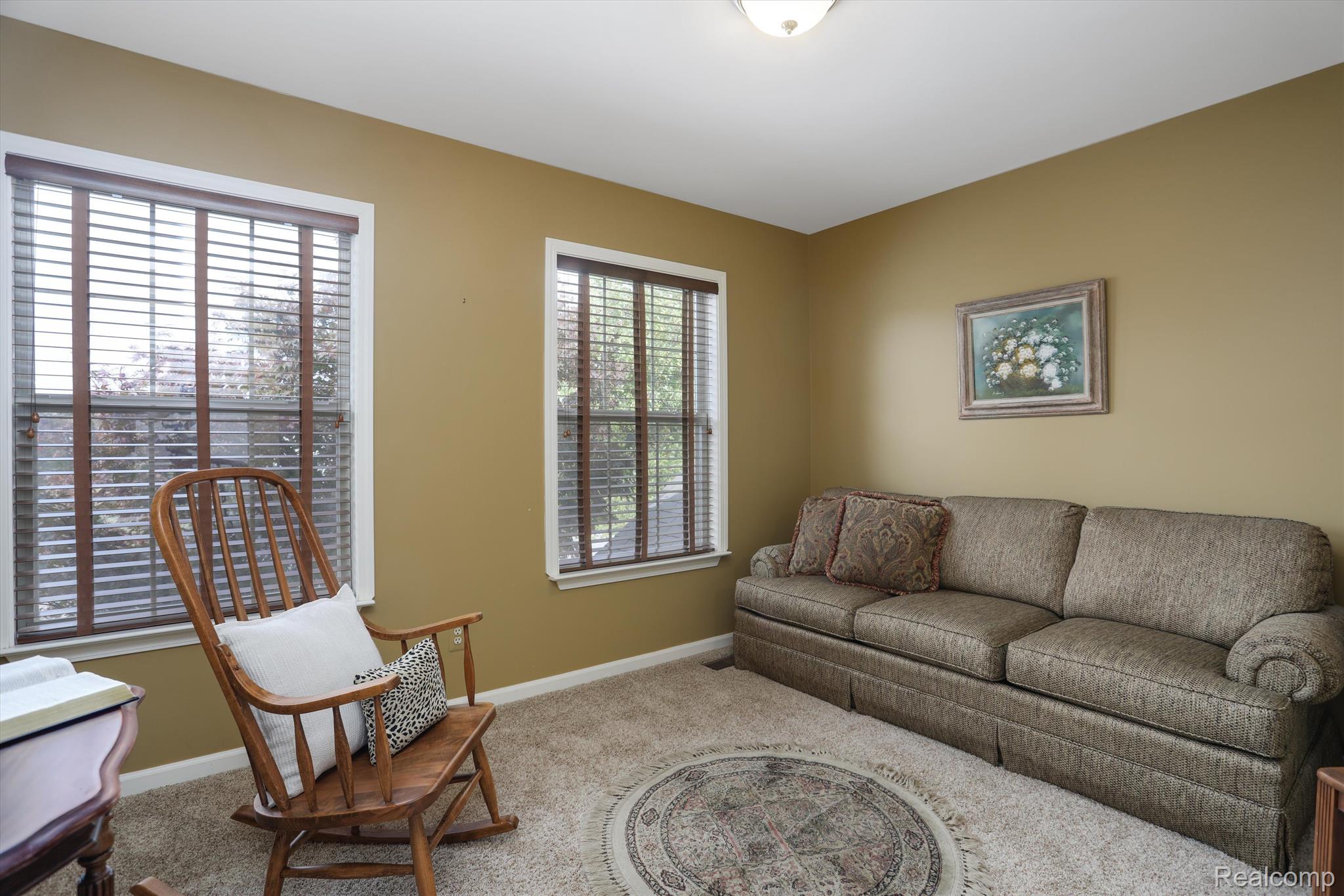 2289 Huntington Drive