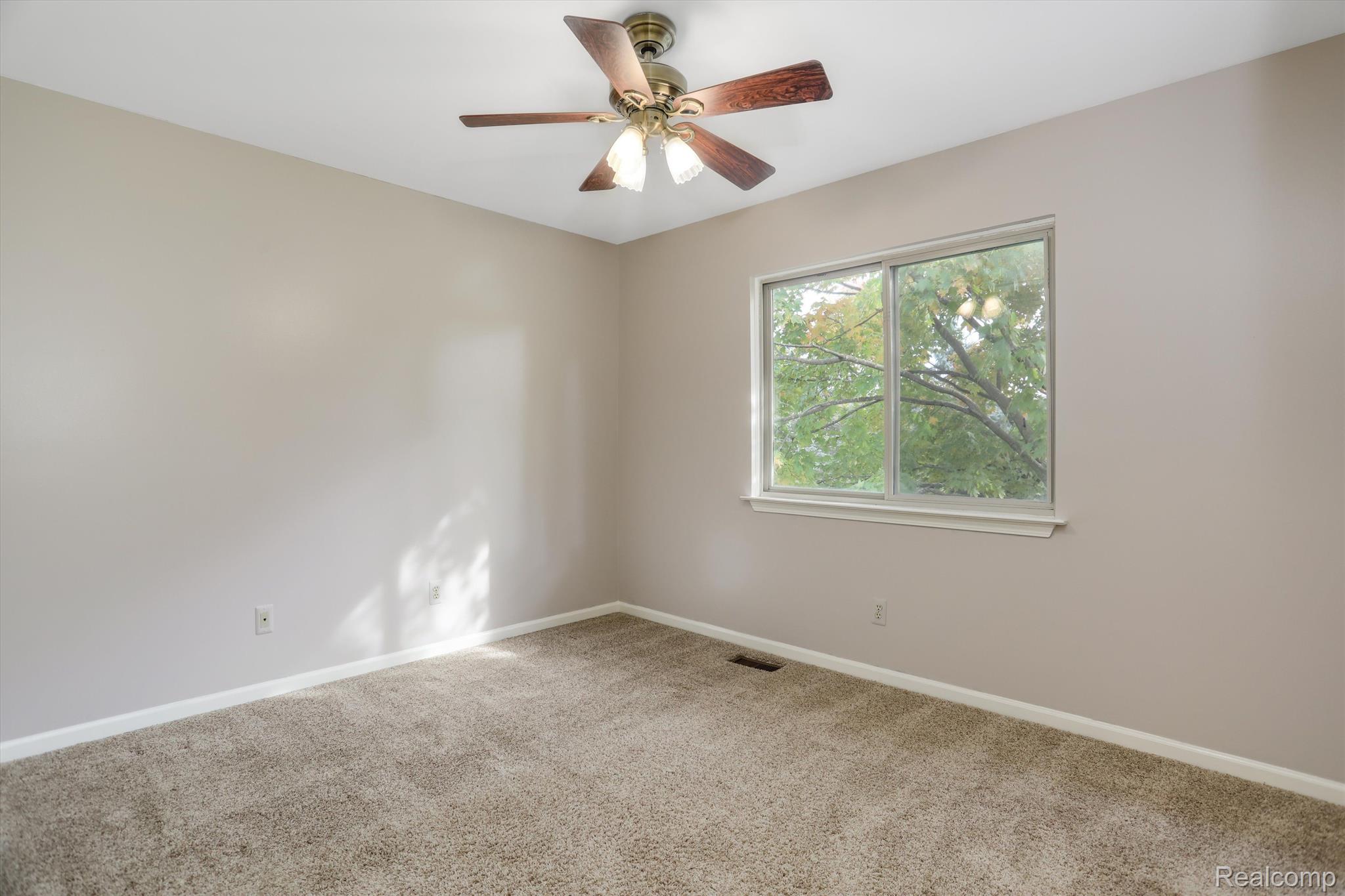 2289 Huntington Drive