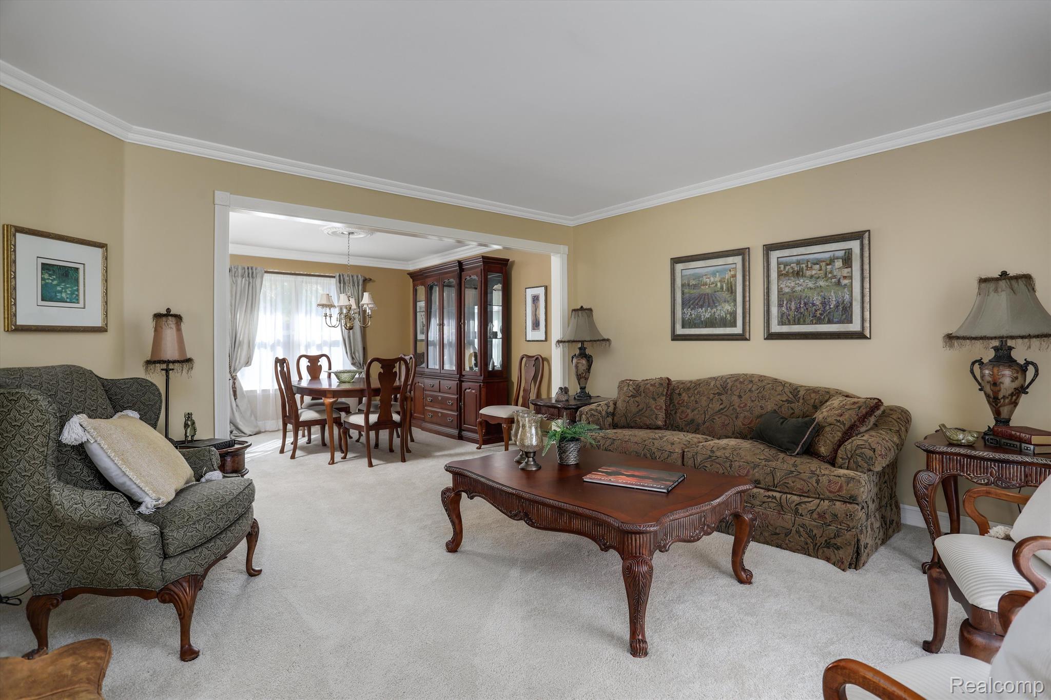 2289 Huntington Drive