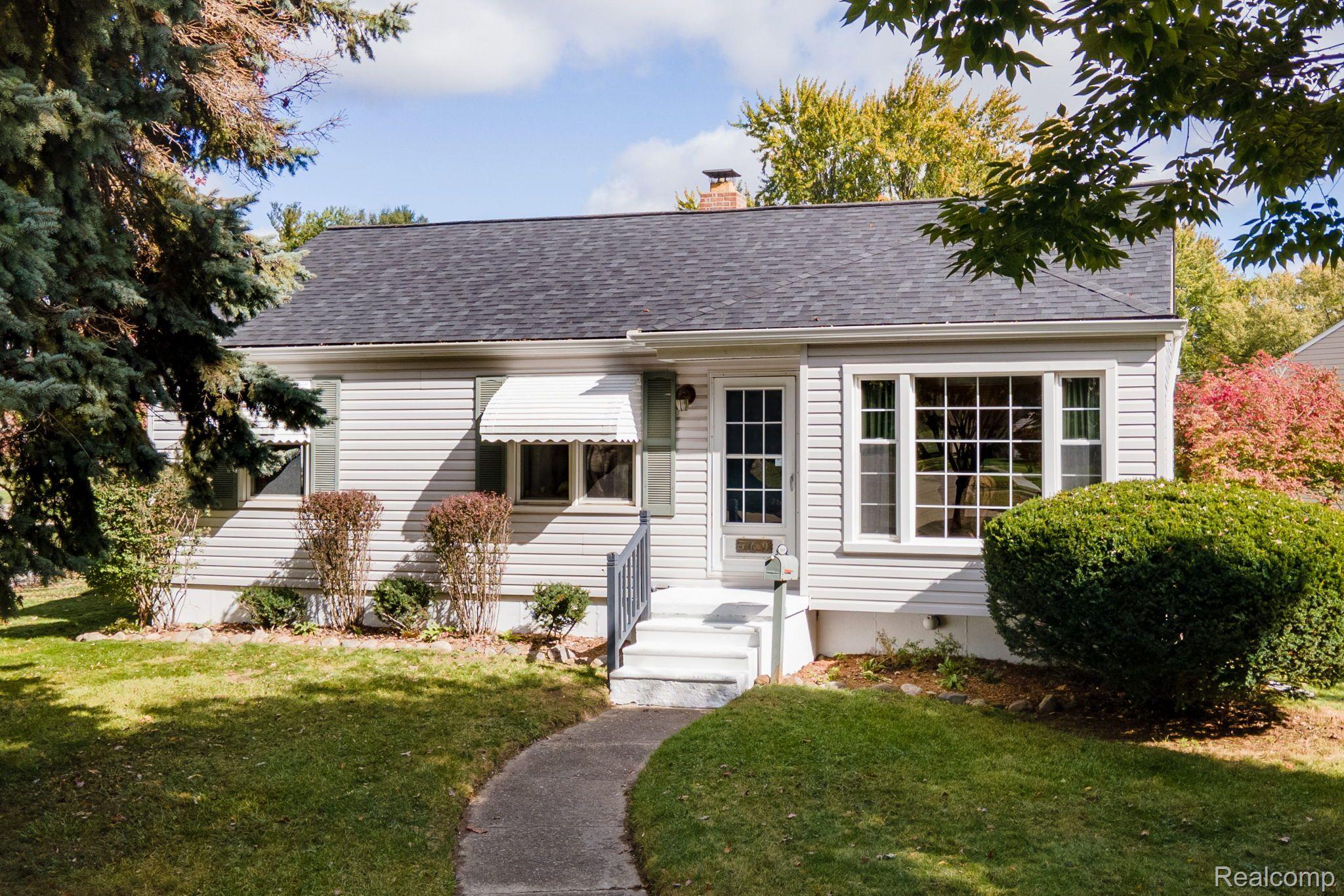 569 Chippewa Street