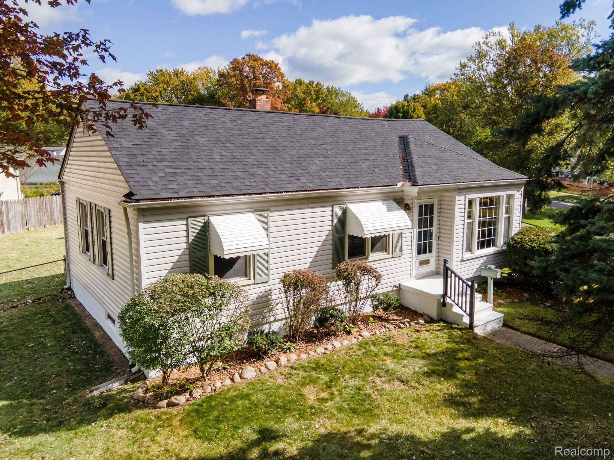 569 Chippewa Street