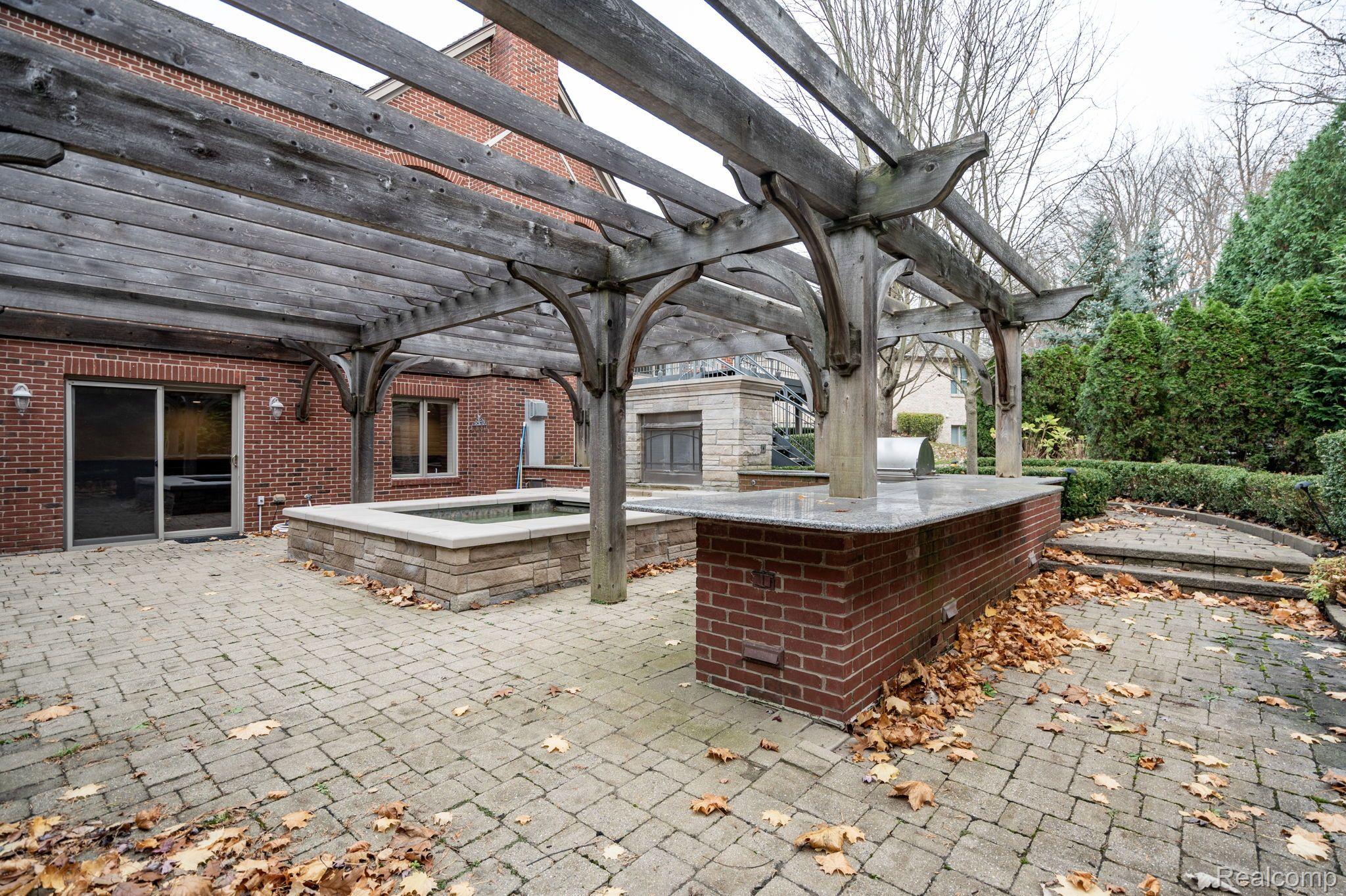 5162 Newport Court