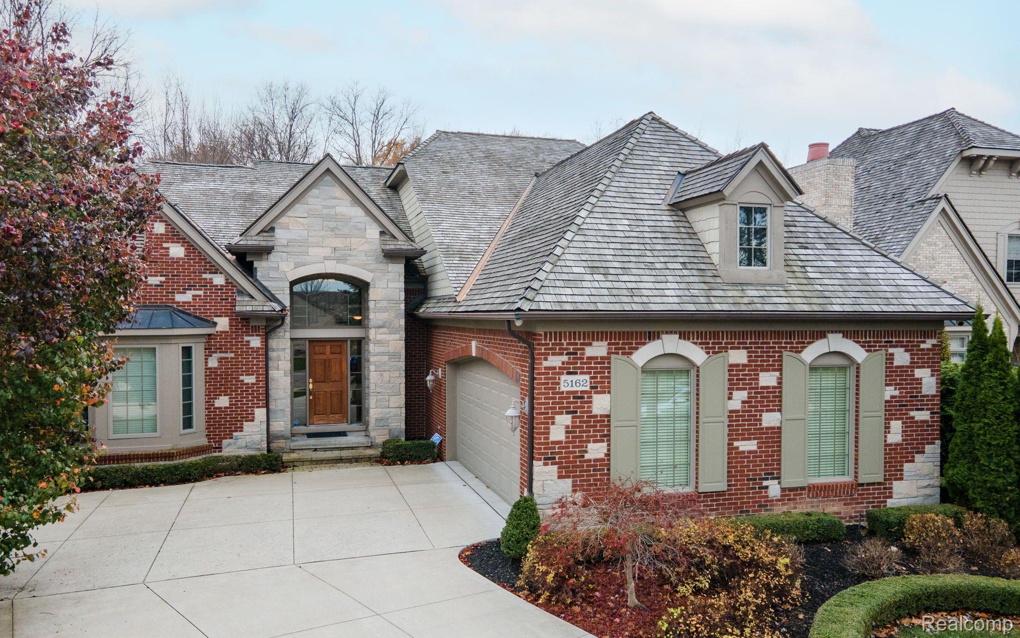 5162 Newport Court