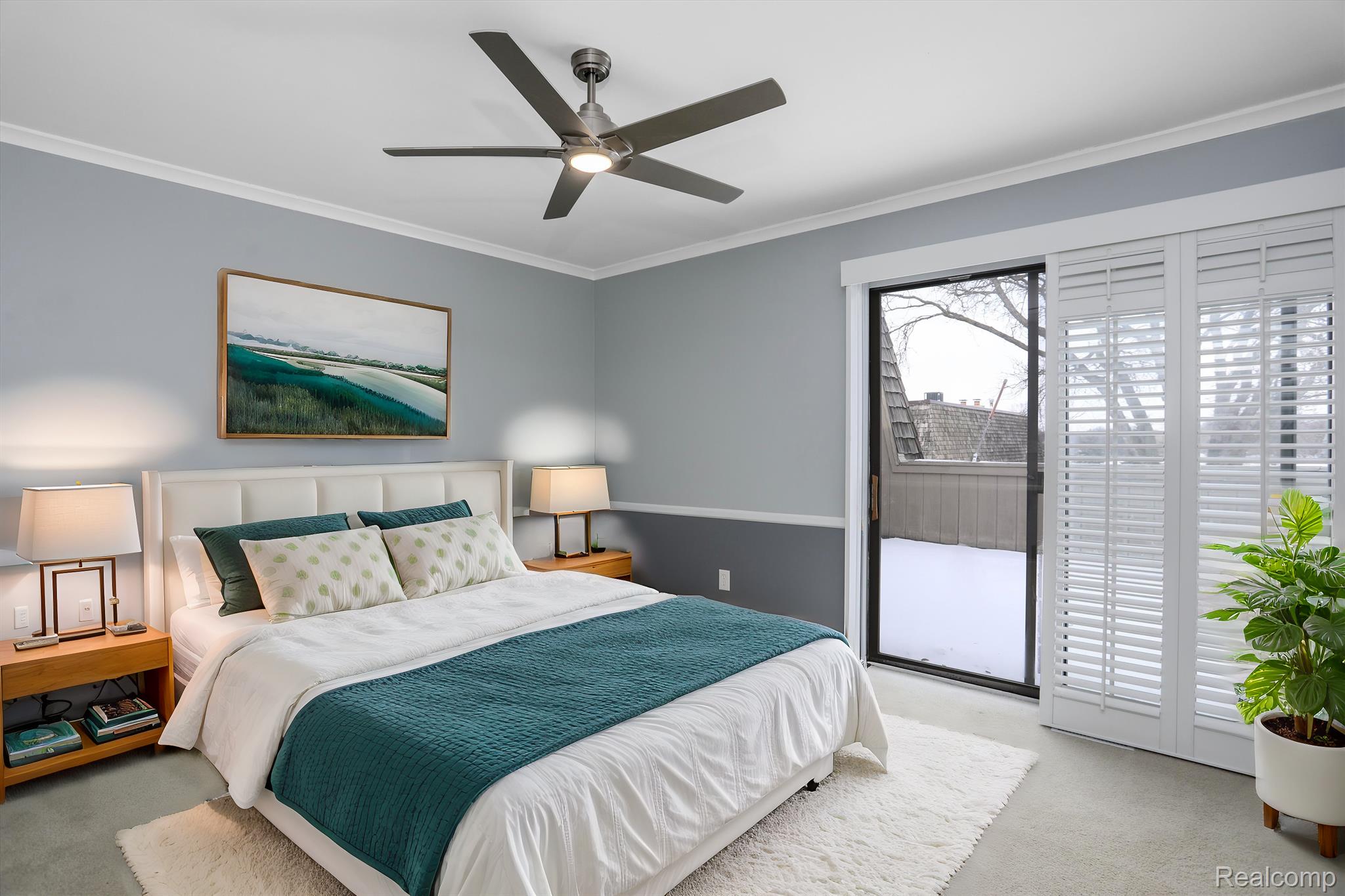 1215 Oakwood Court