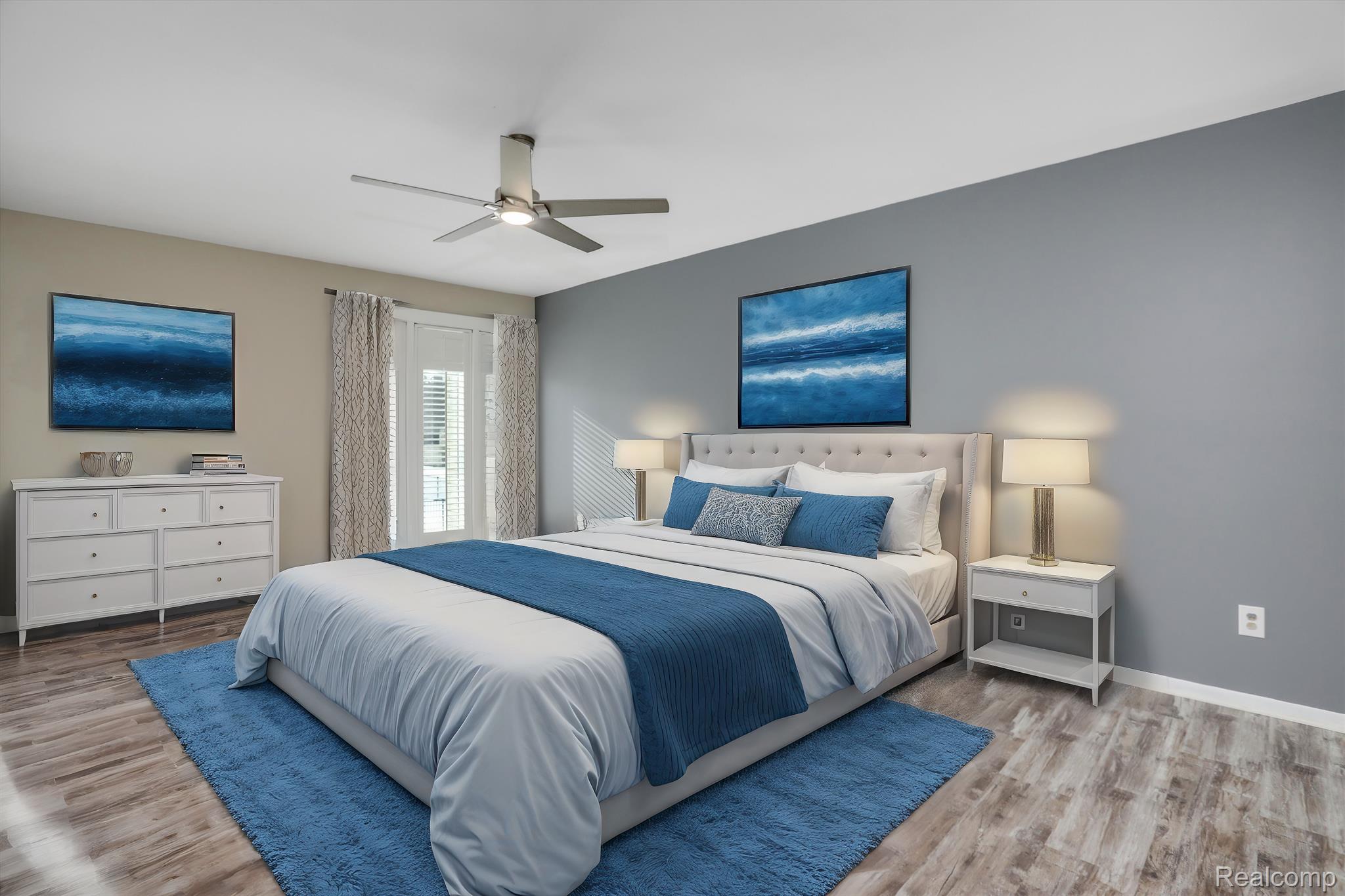 1215 Oakwood Court