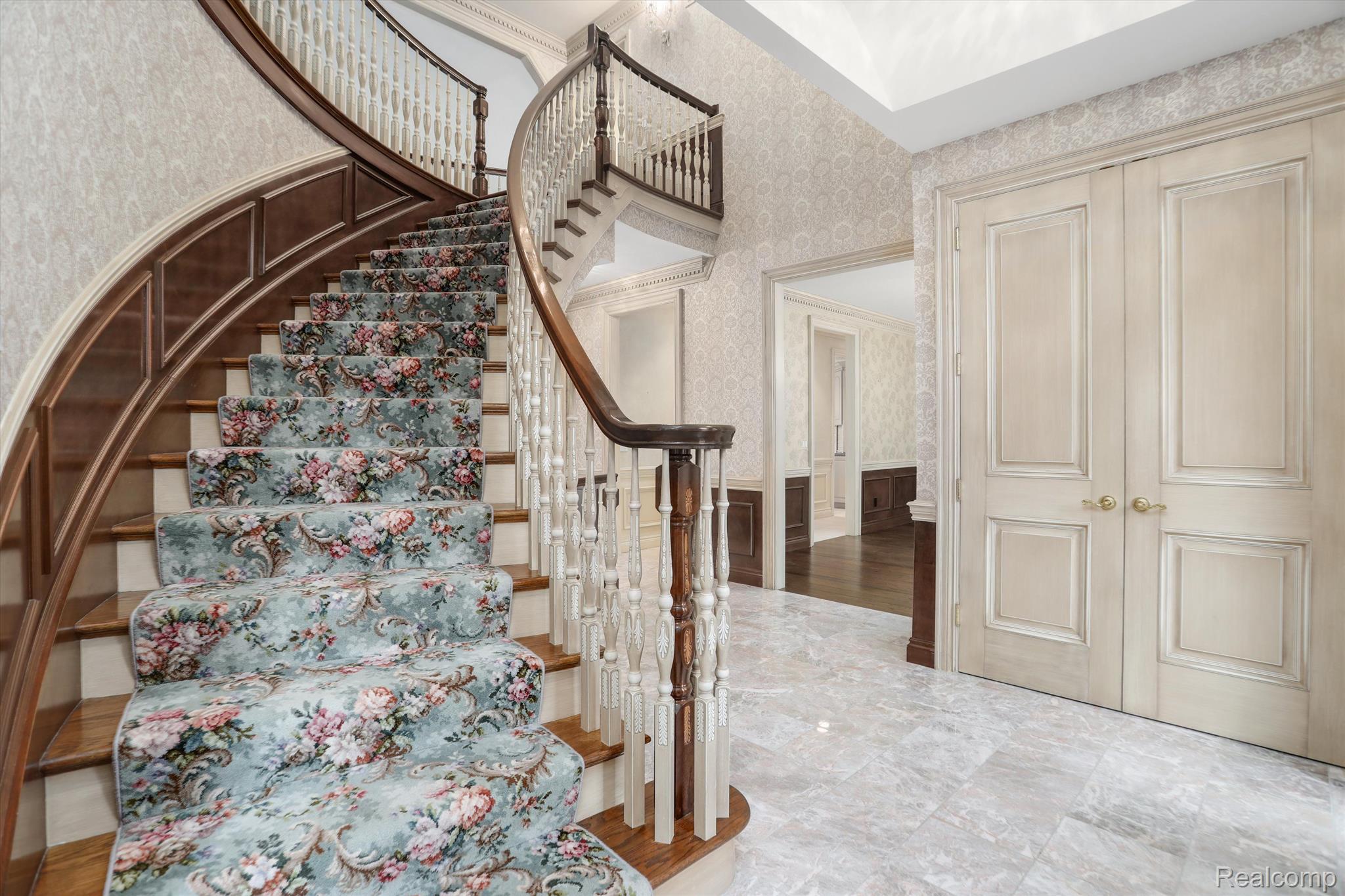 1401 E Silverbell Road