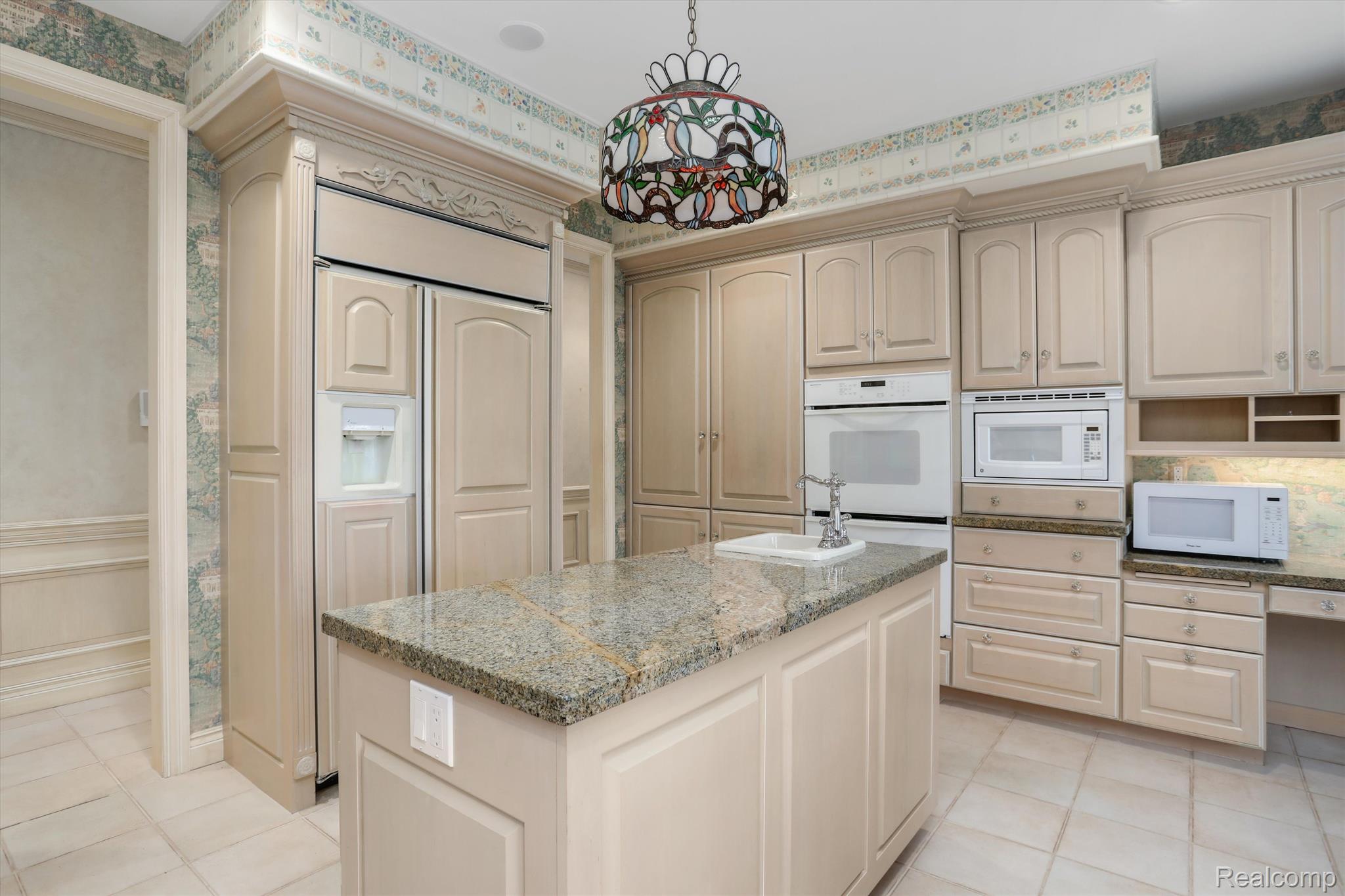 1401 E Silverbell Road