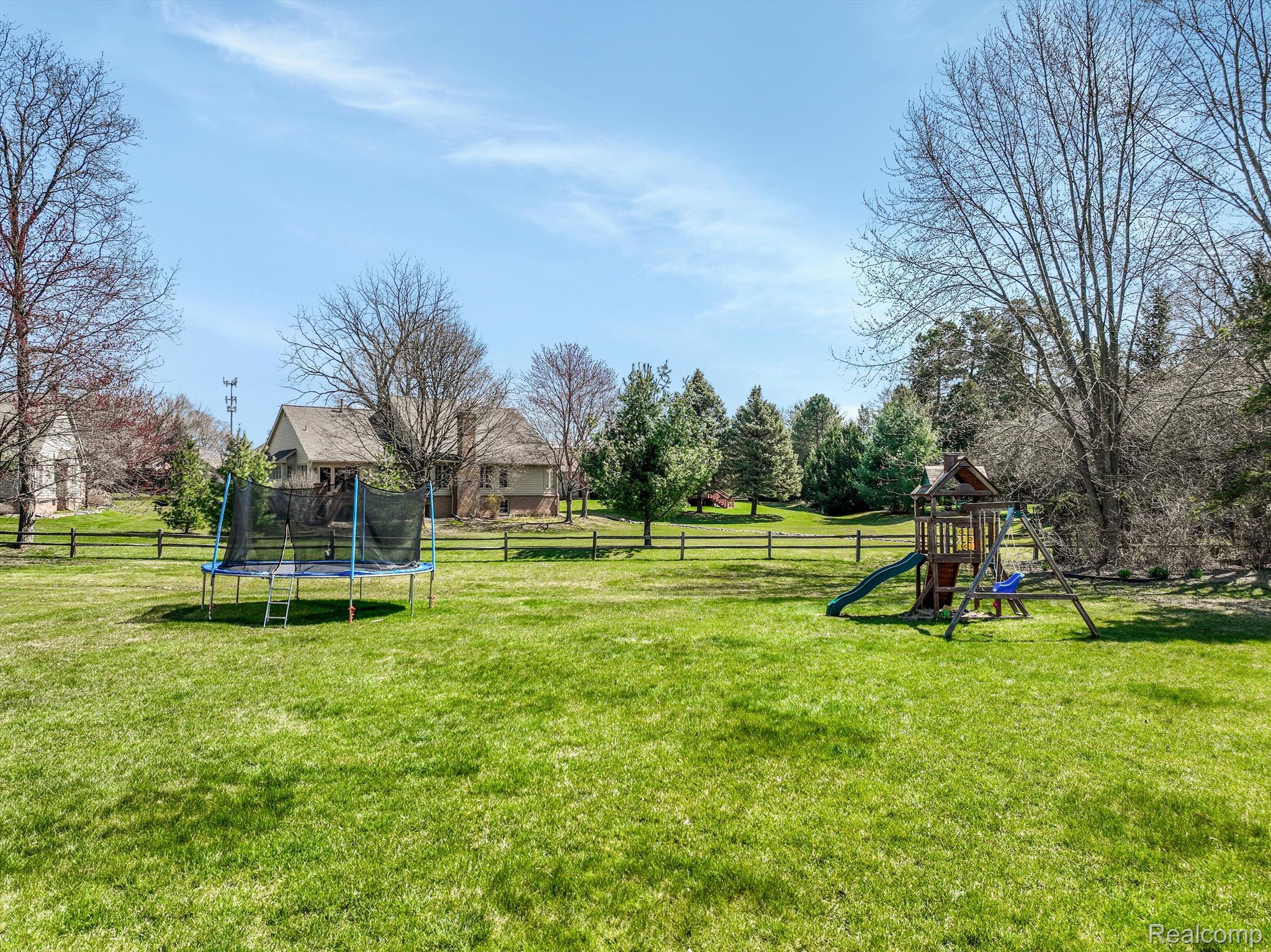 1095 Bembridge Drive