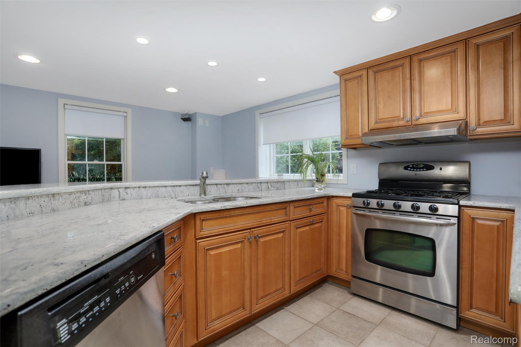 5687 Stonehaven Blvd