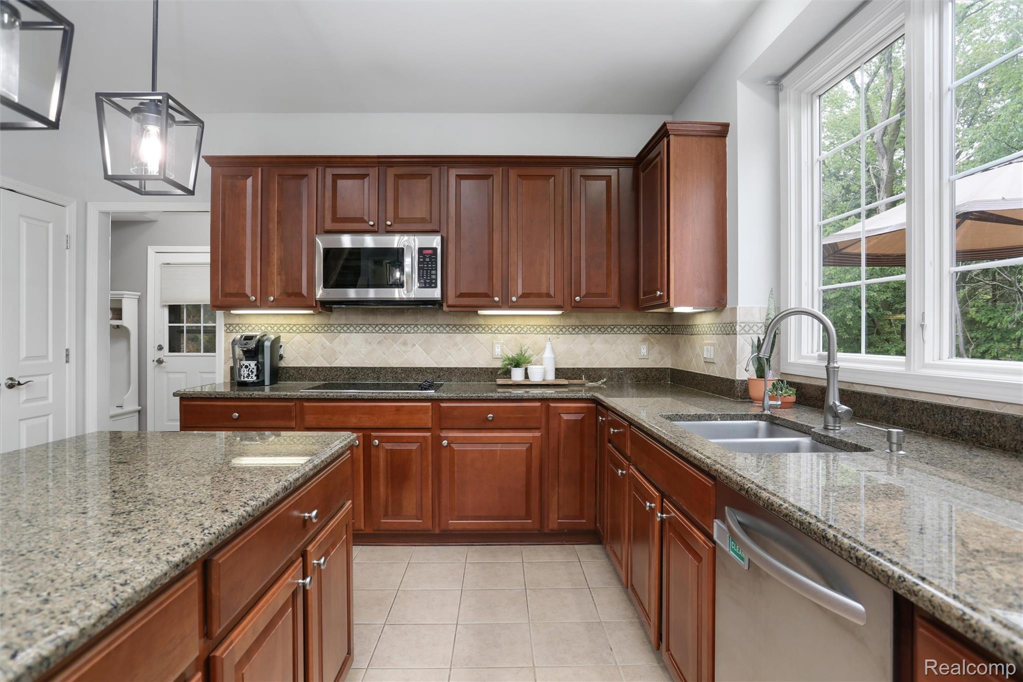 5687 Stonehaven Blvd