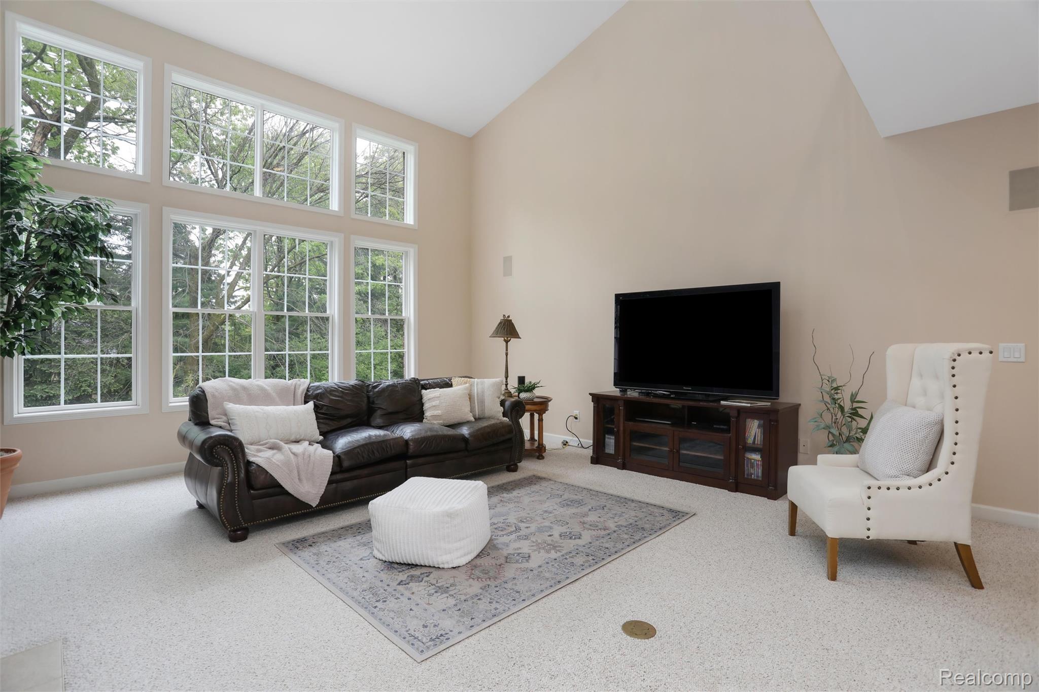 5687 Stonehaven Blvd