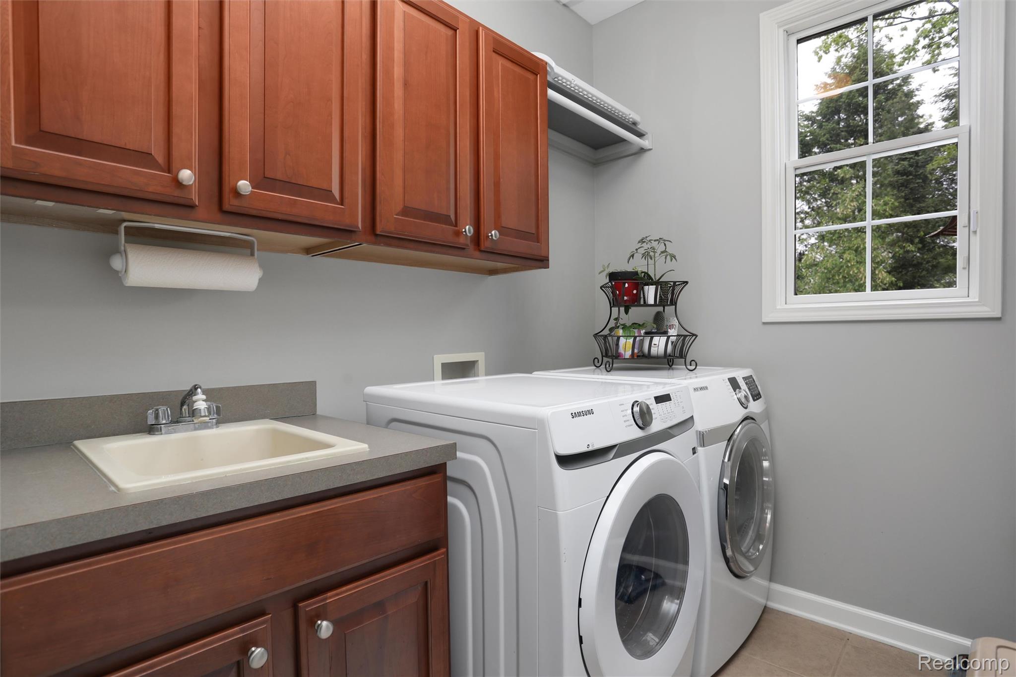 5687 Stonehaven Blvd