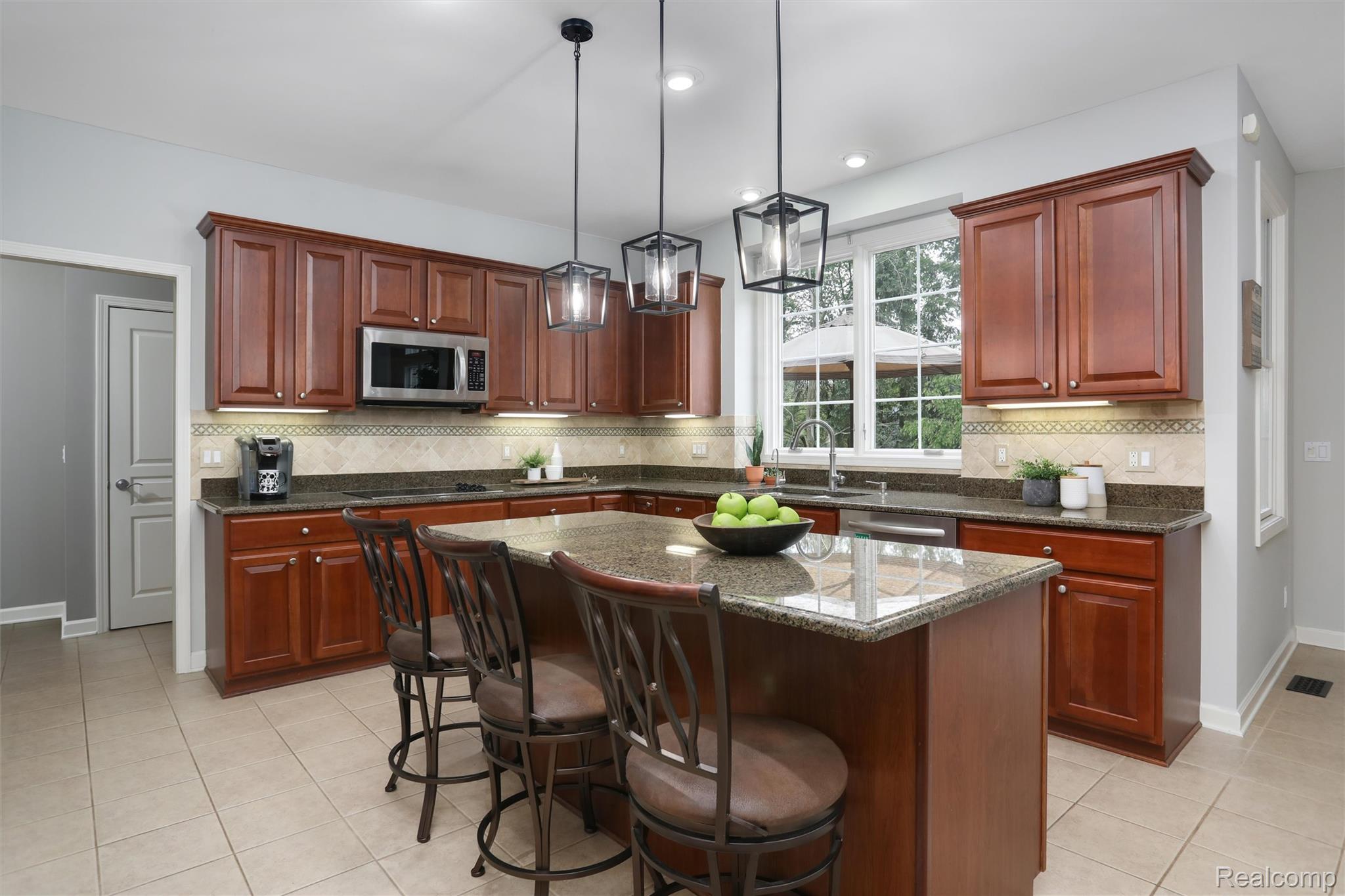 5687 Stonehaven Blvd