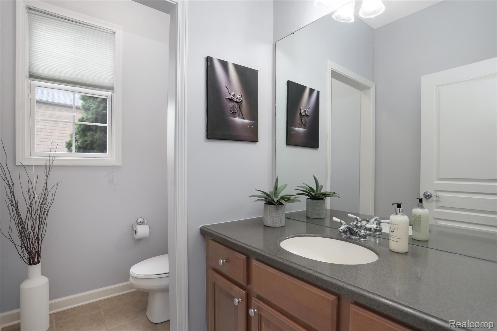 5687 Stonehaven Blvd