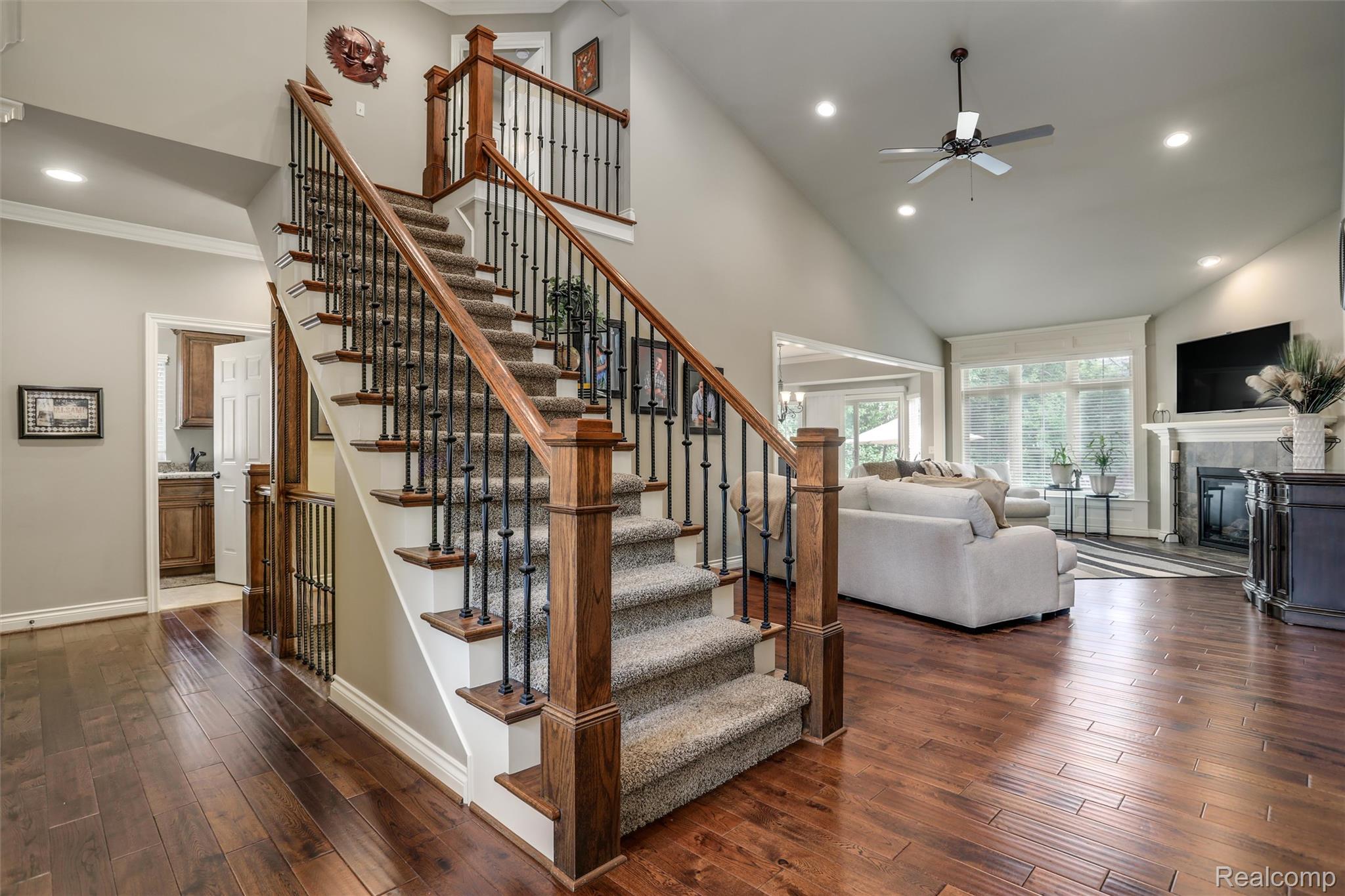 2807 Kentwood Drive