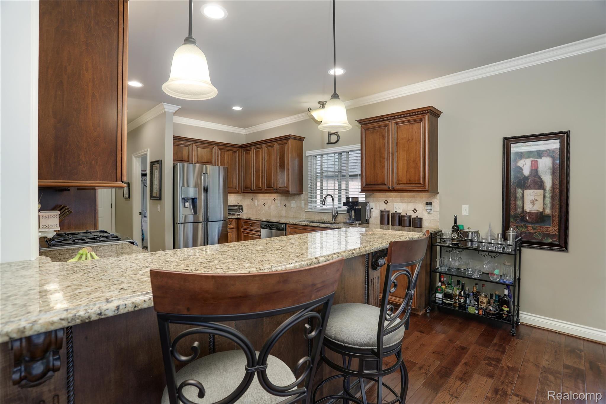 2807 Kentwood Drive