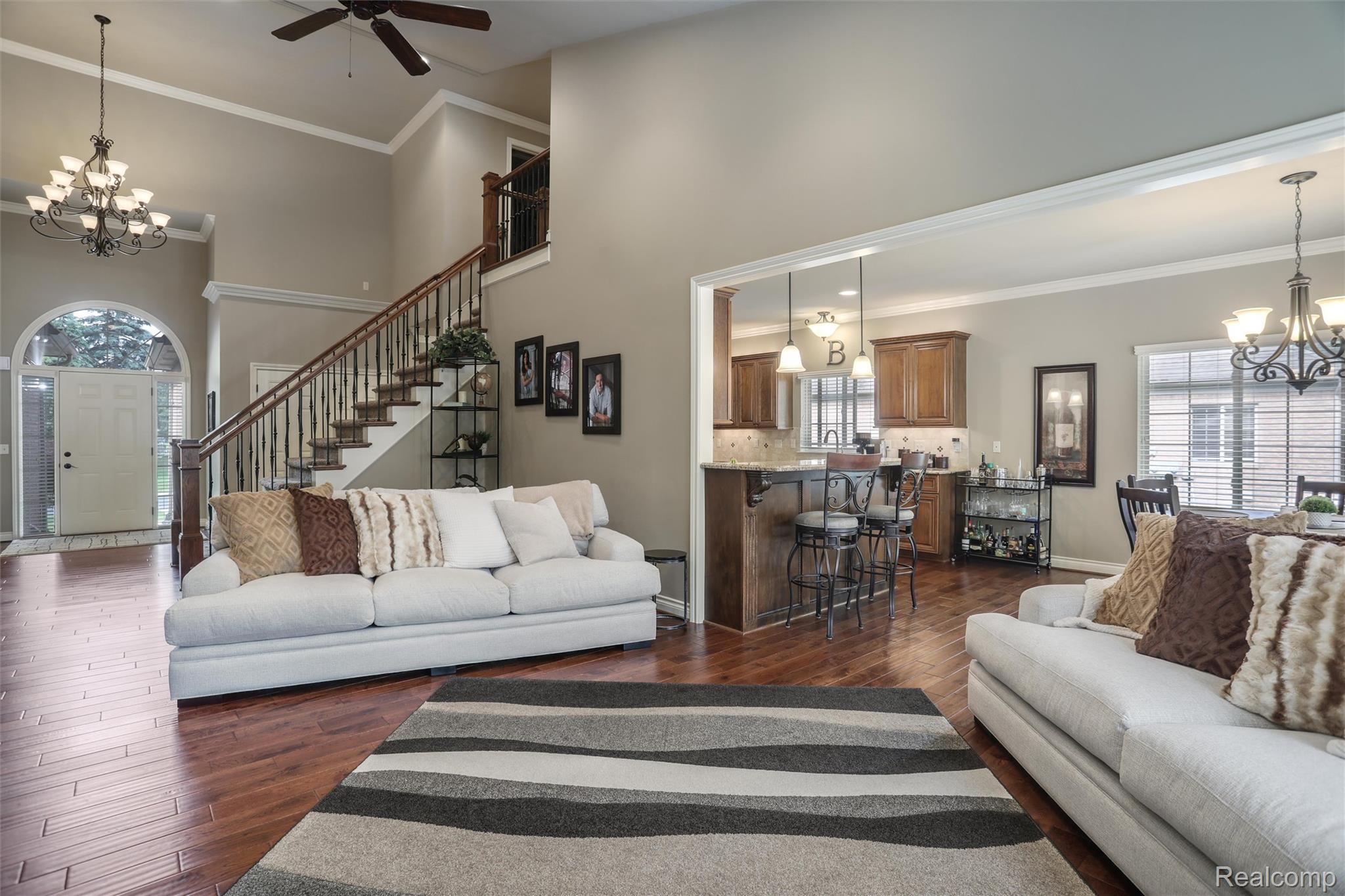 2807 Kentwood Drive