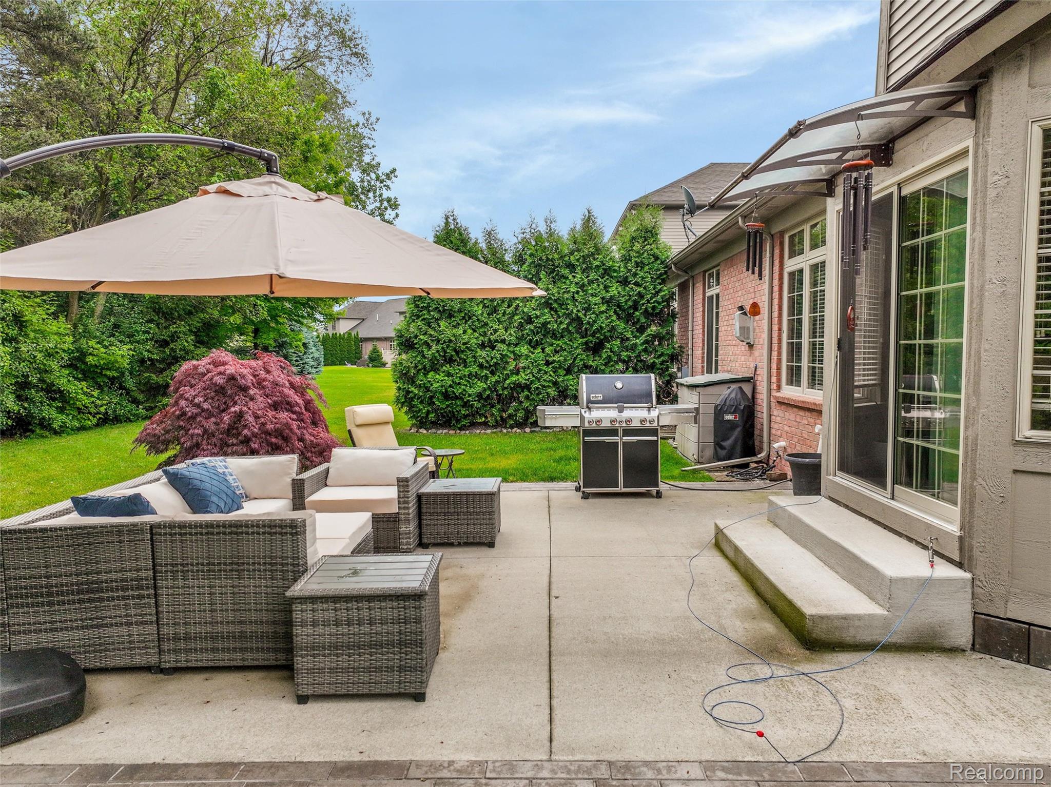 2807 Kentwood Drive