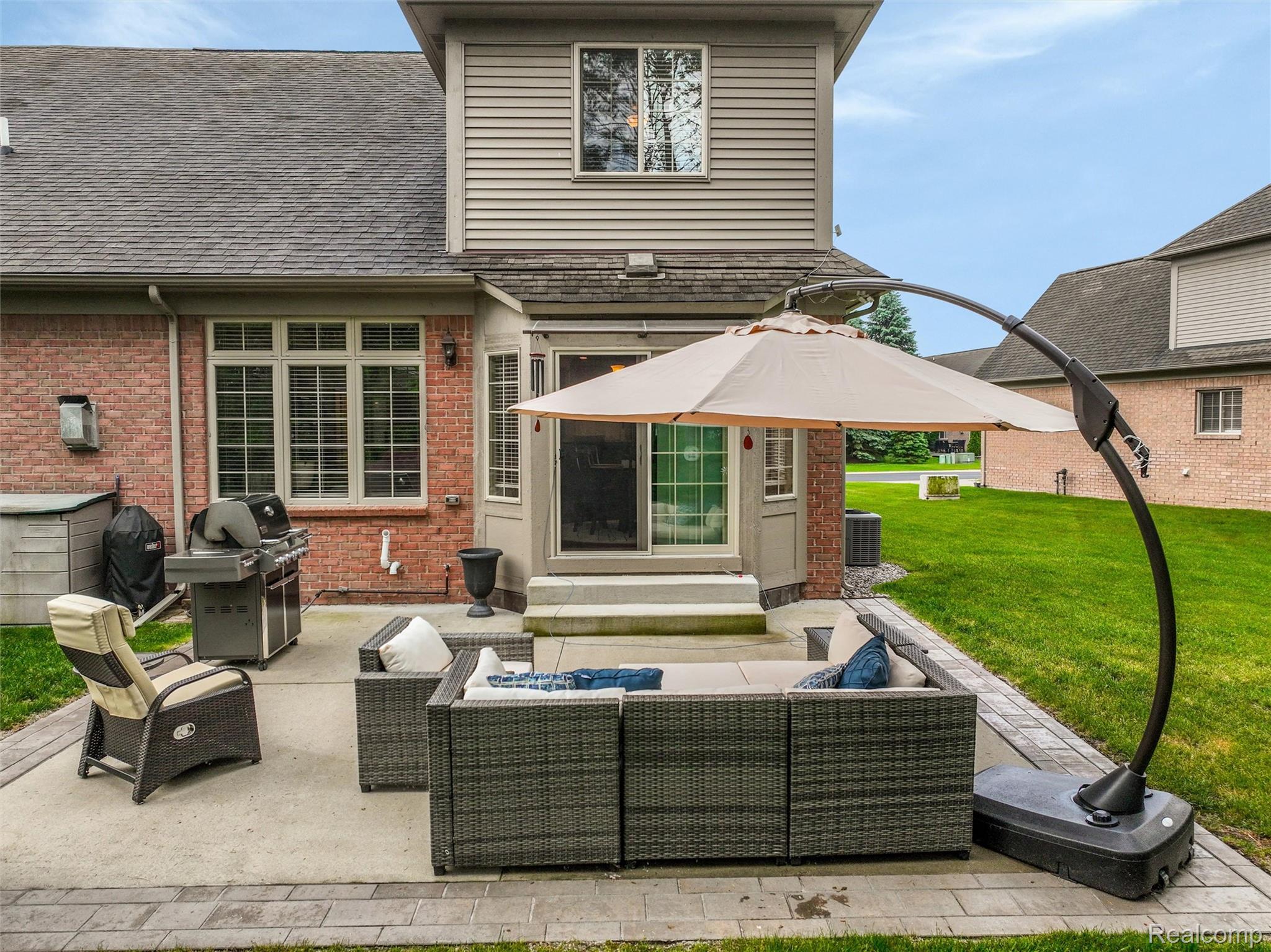 2807 Kentwood Drive