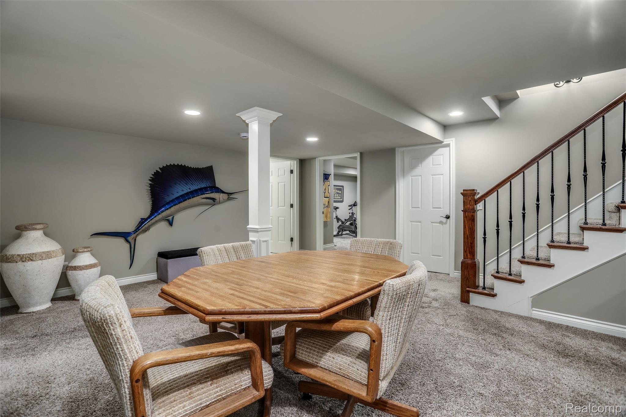 2807 Kentwood Drive