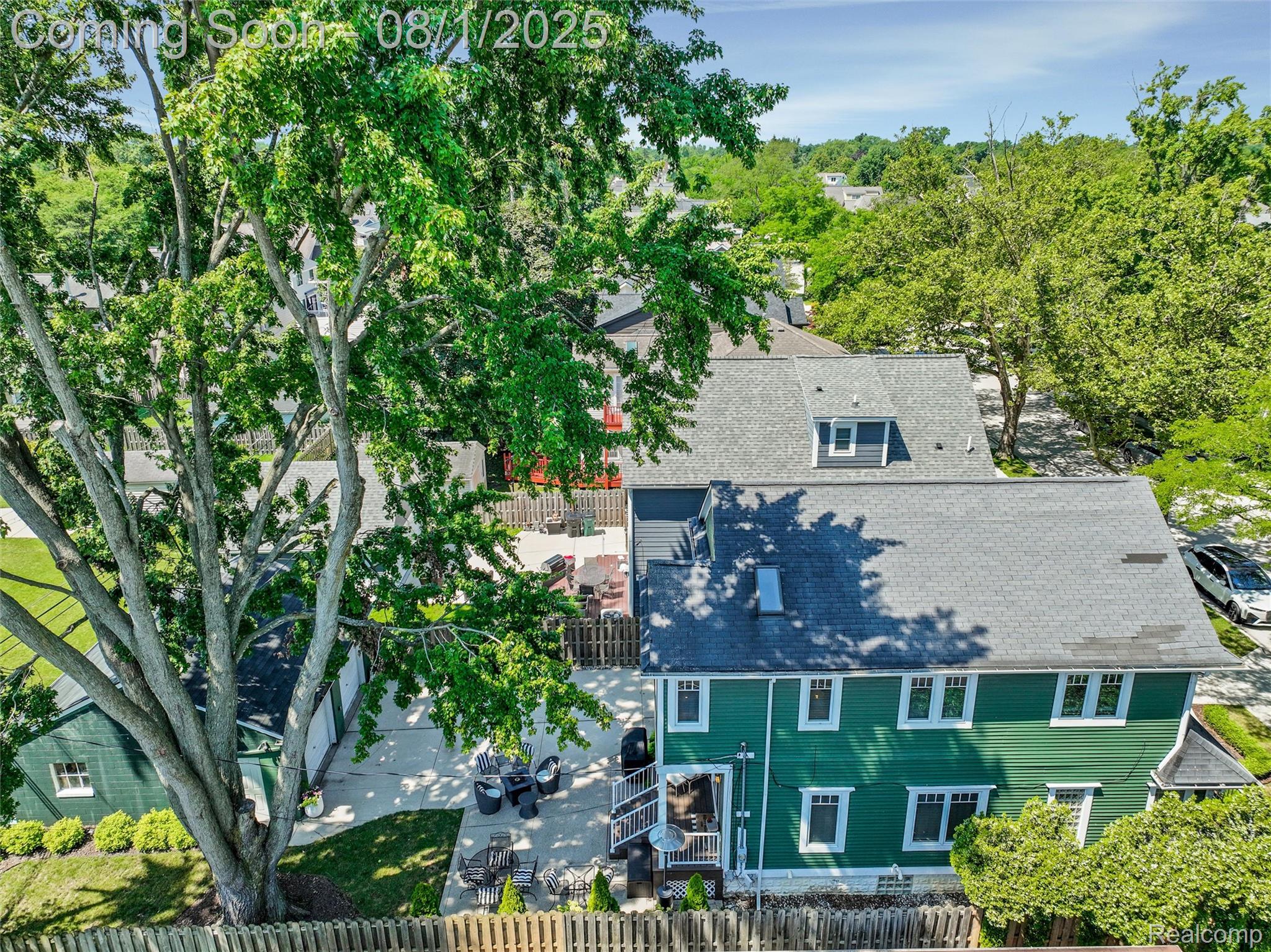 1028 Chapin Avenue